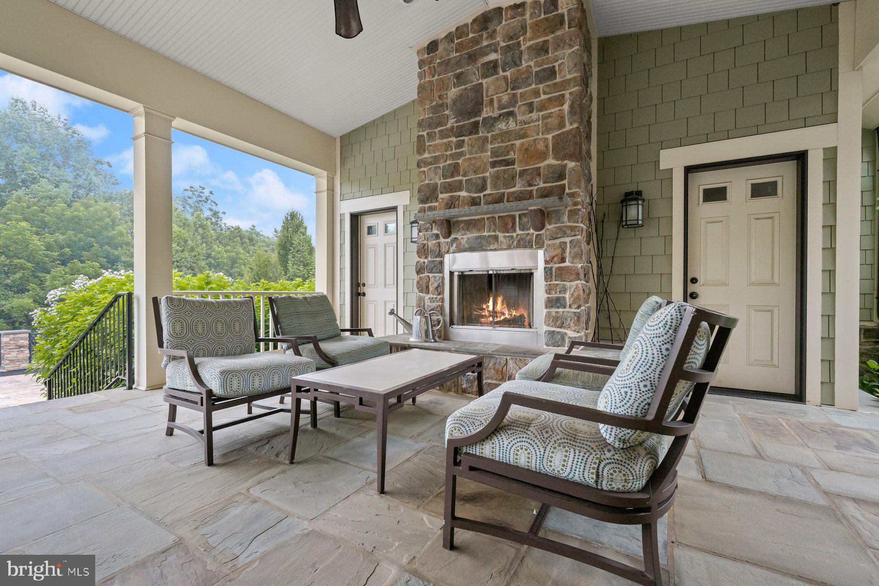 WALNUT GROVE - Residential