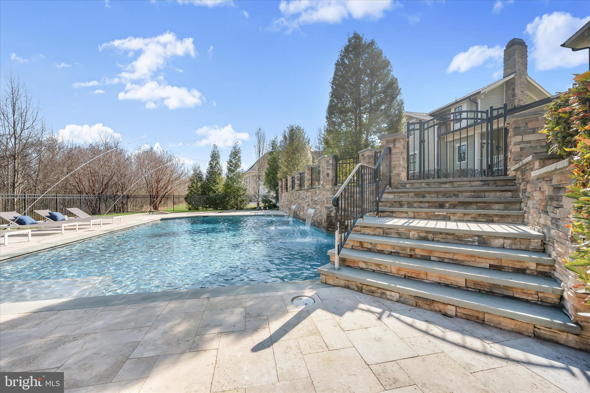 WALNUT GROVE - Residential