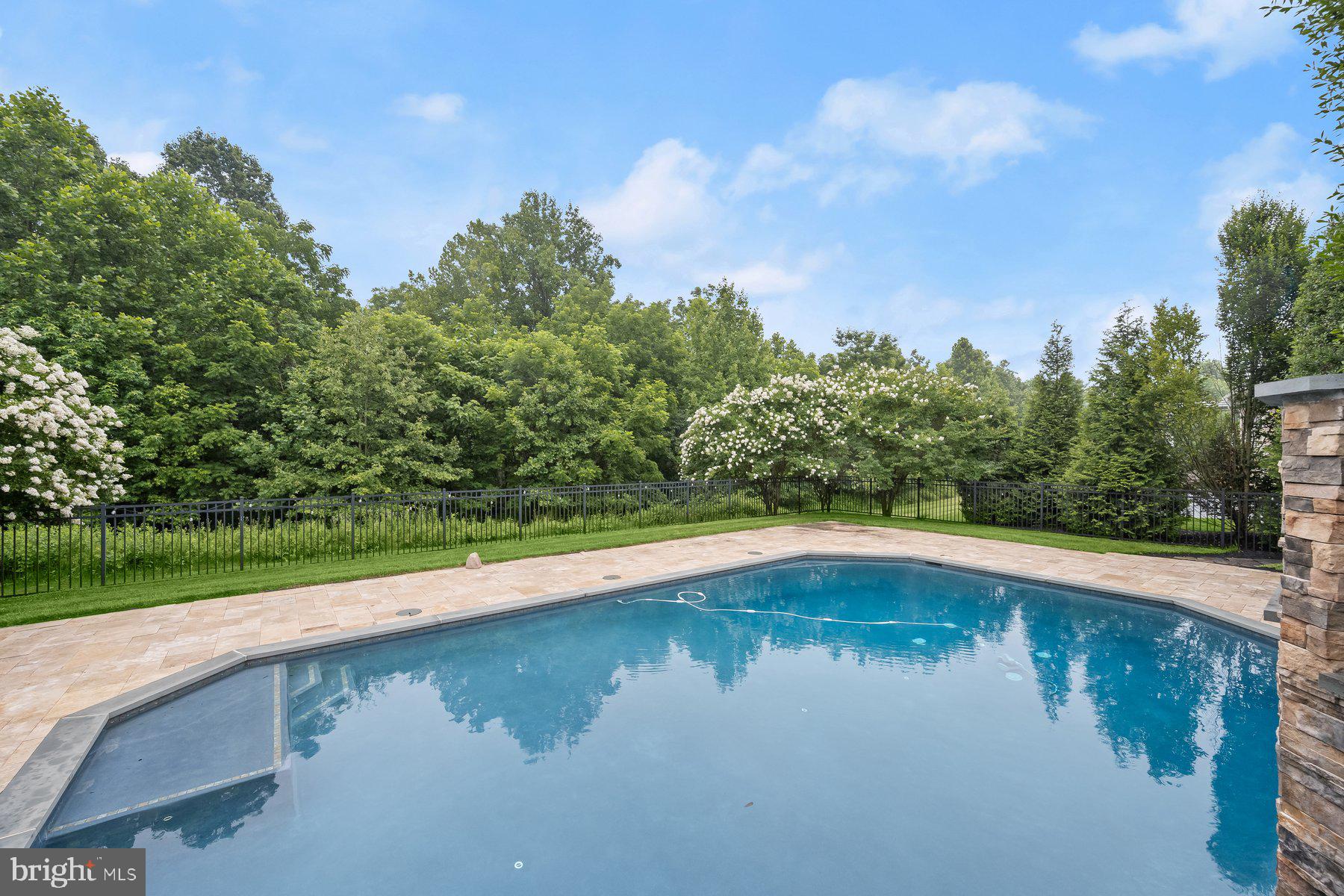 WALNUT GROVE - Residential