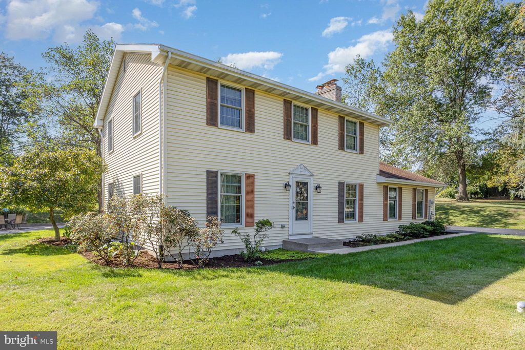 Photo of 812 Schwanger Road, ELIZABETHTOWN, PA 17022 (MLS # PALA2077272)