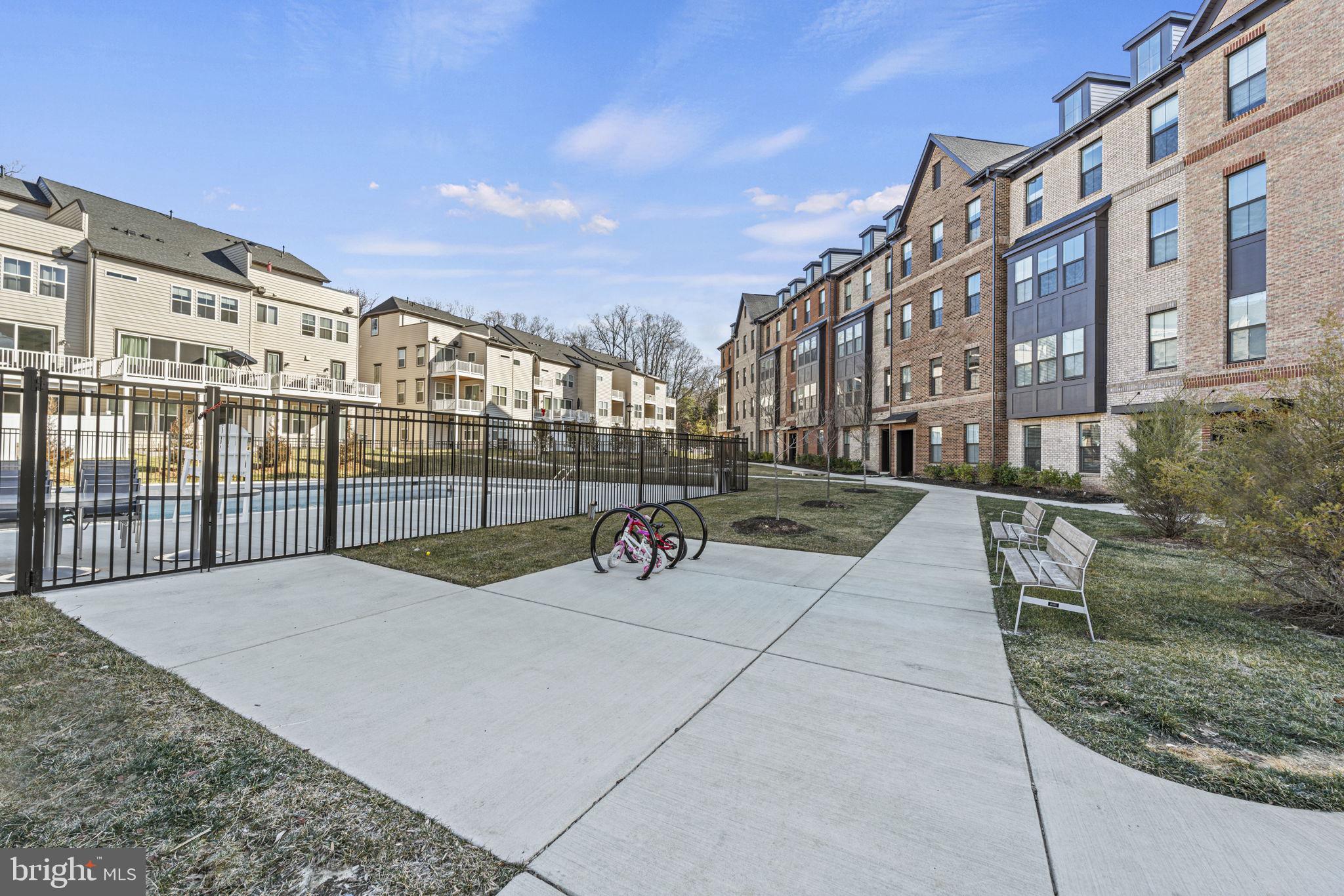 THE TOWNS AT PENDER OAKS - Residential Lease