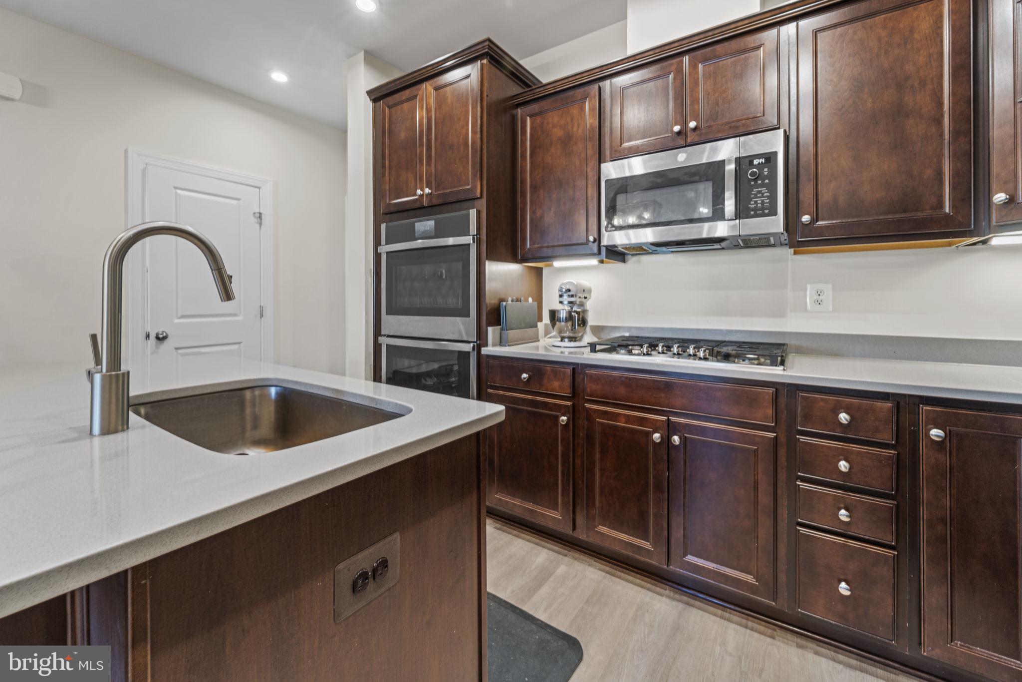 THE TOWNS AT PENDER OAKS - Residential Lease