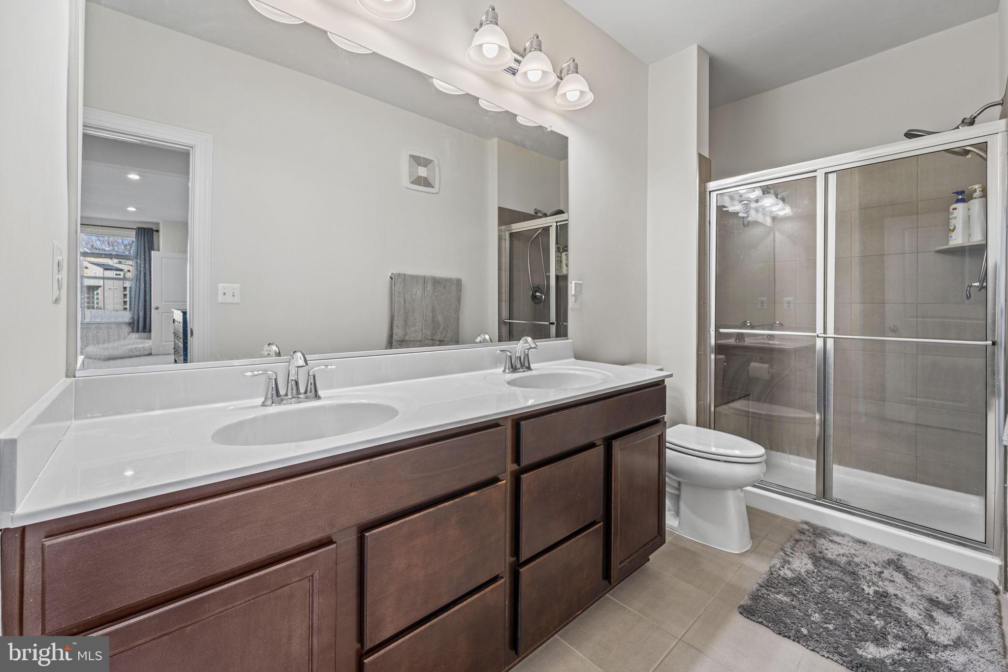 THE TOWNS AT PENDER OAKS - Residential Lease