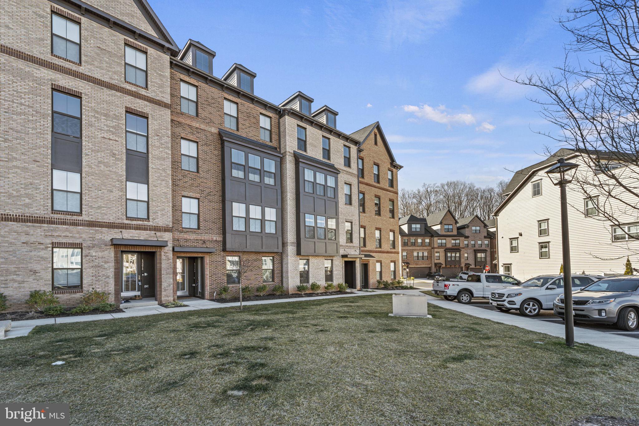 THE TOWNS AT PENDER OAKS - Residential Lease