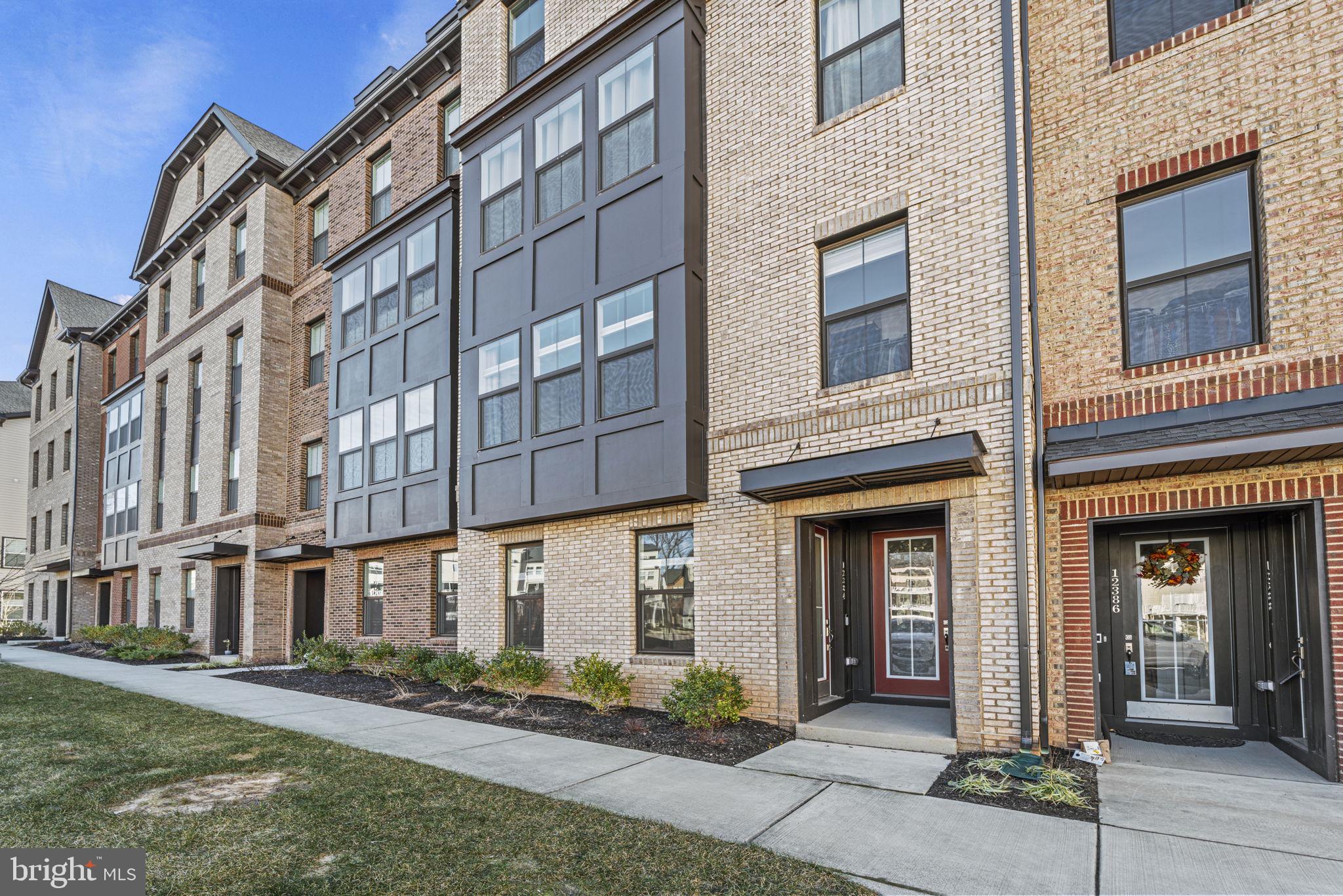 THE TOWNS AT PENDER OAKS - Residential Lease