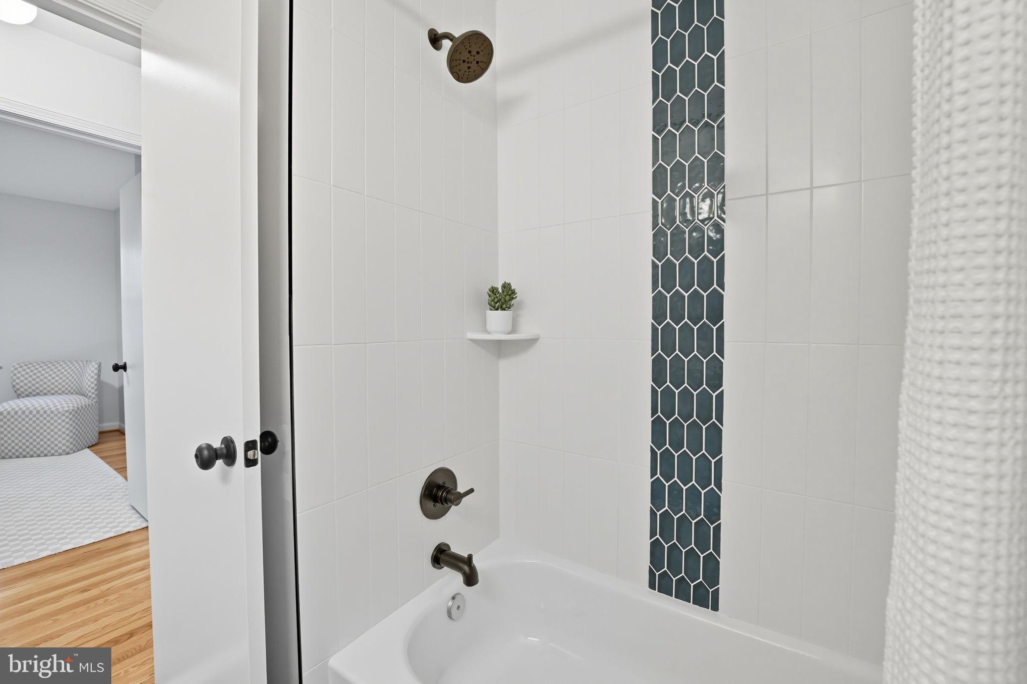 WILLOW WOODS - Residential Lease