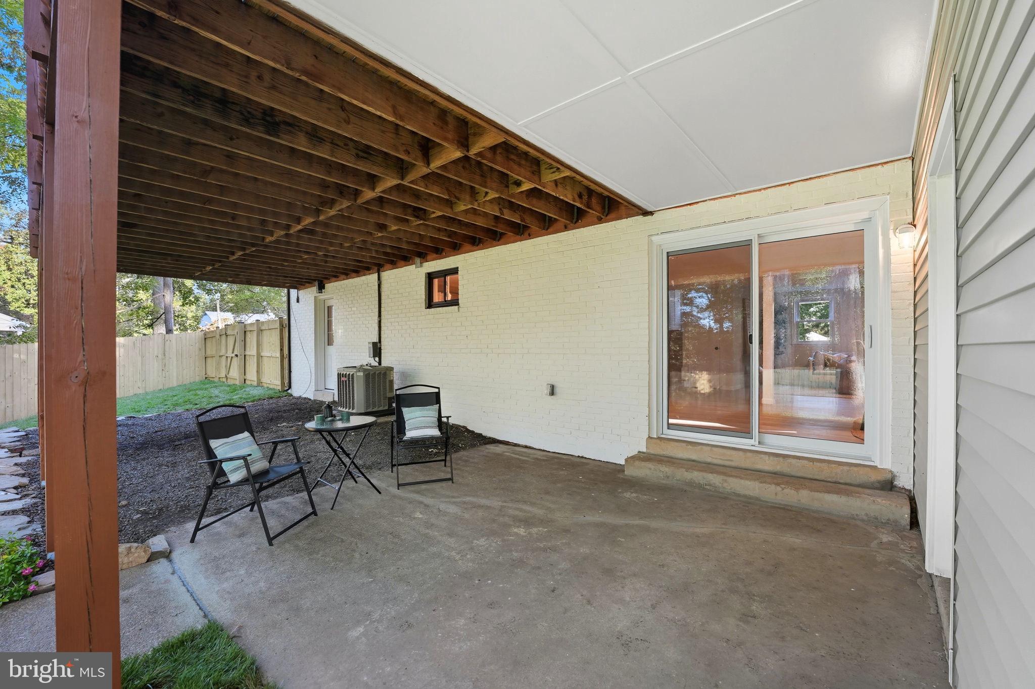 WILLOW WOODS - Residential Lease