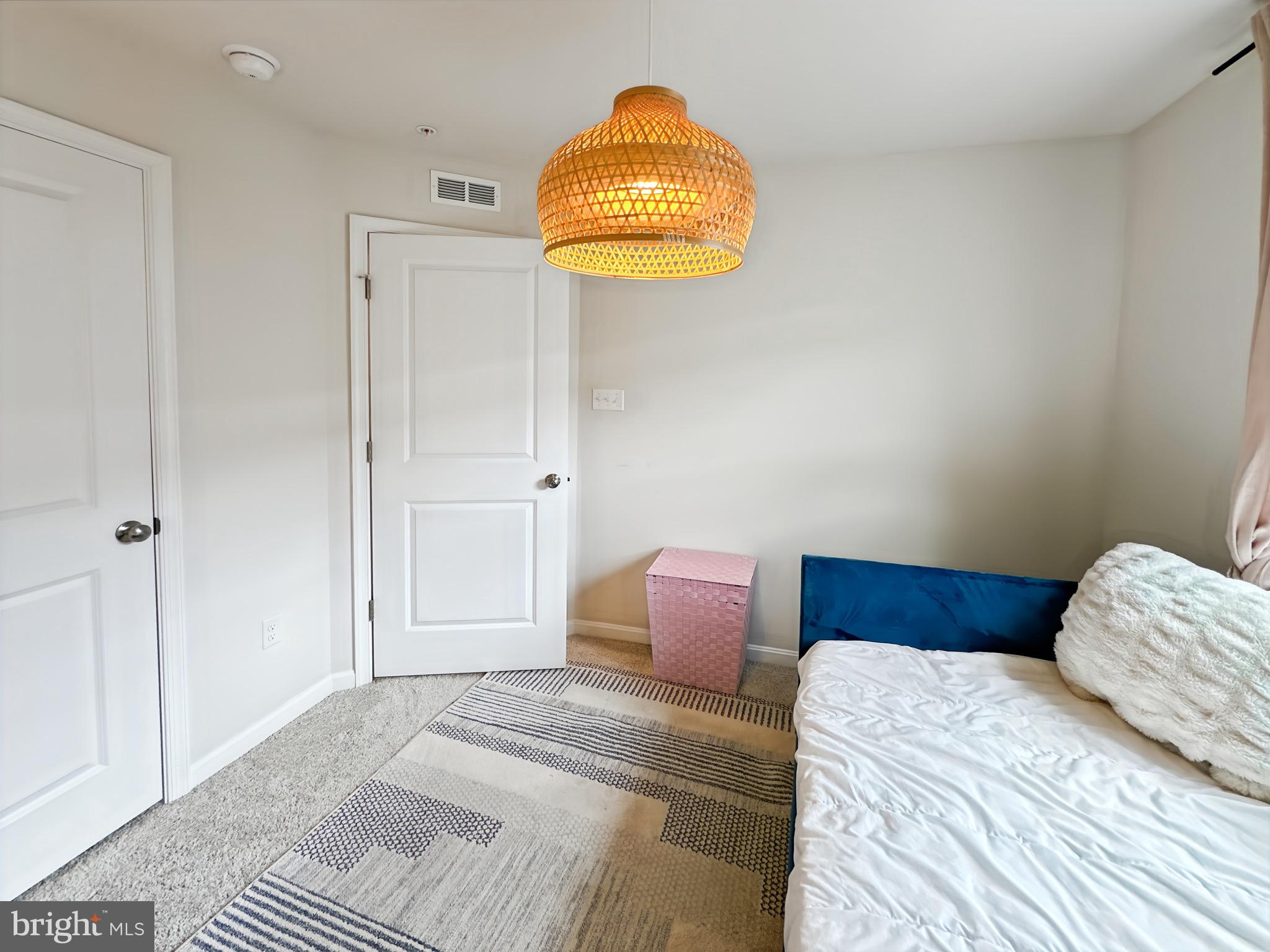 MEDFIELD - Residential Lease