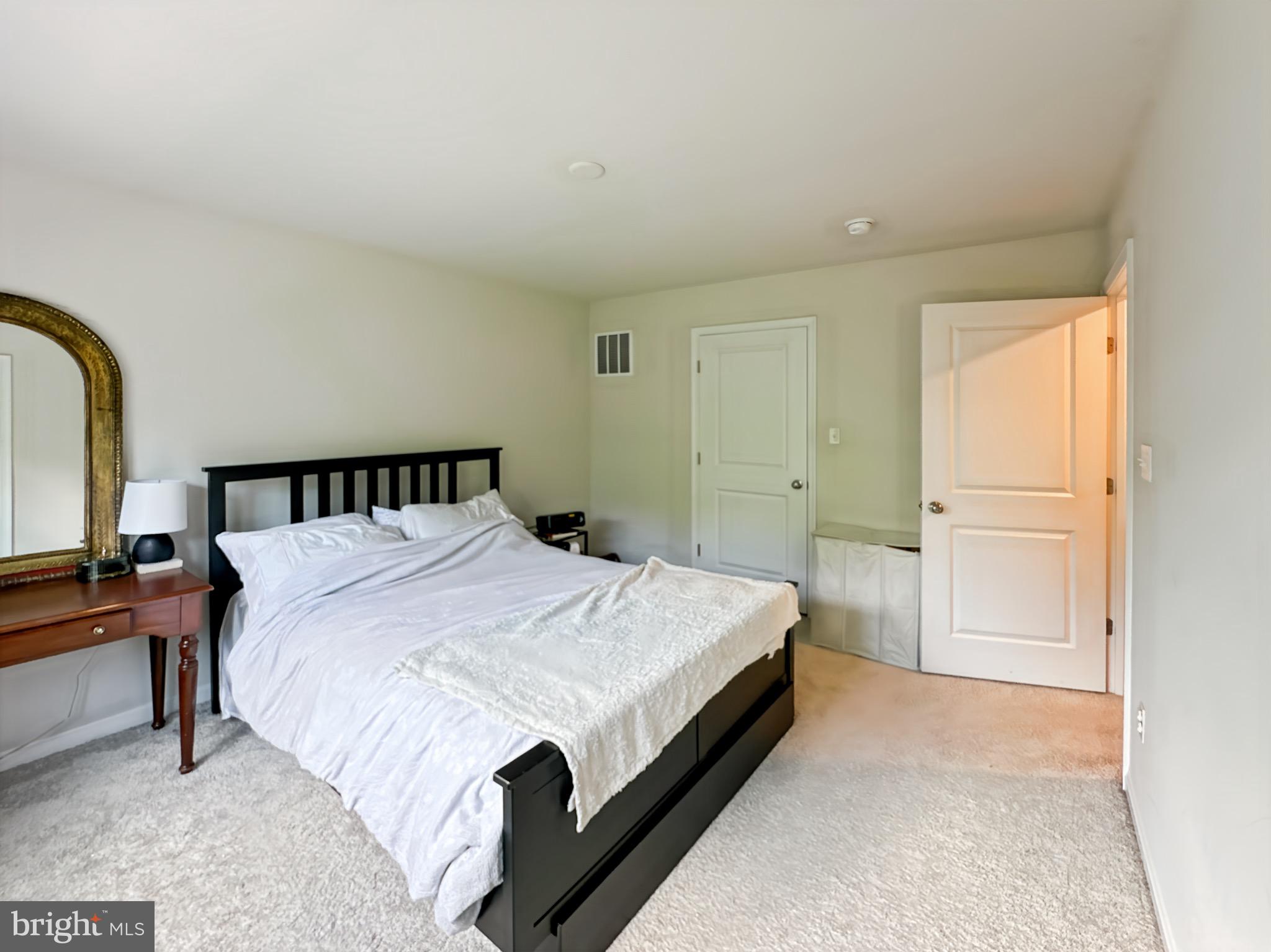 MEDFIELD - Residential Lease