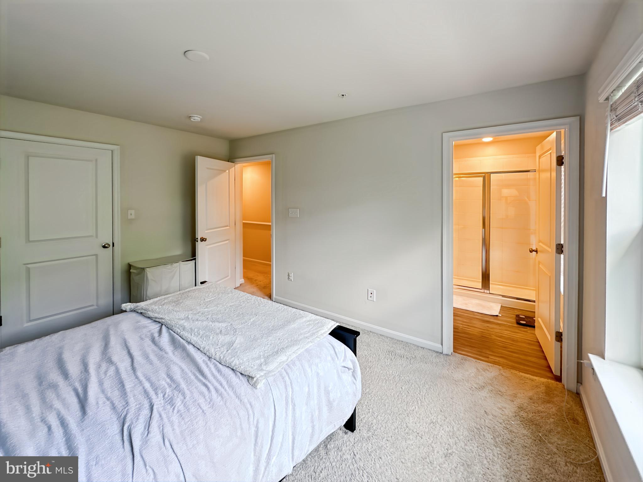 MEDFIELD - Residential Lease