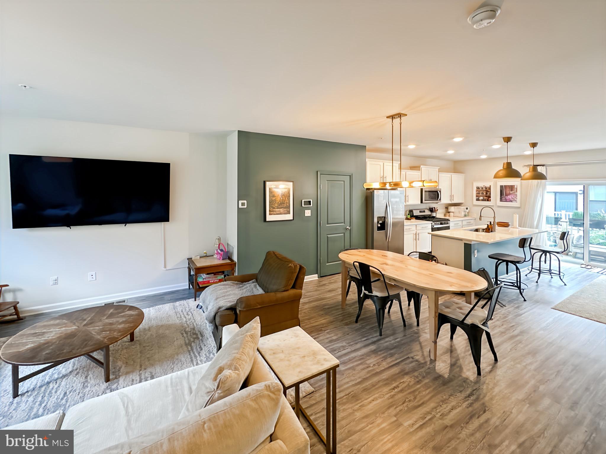 MEDFIELD - Residential Lease