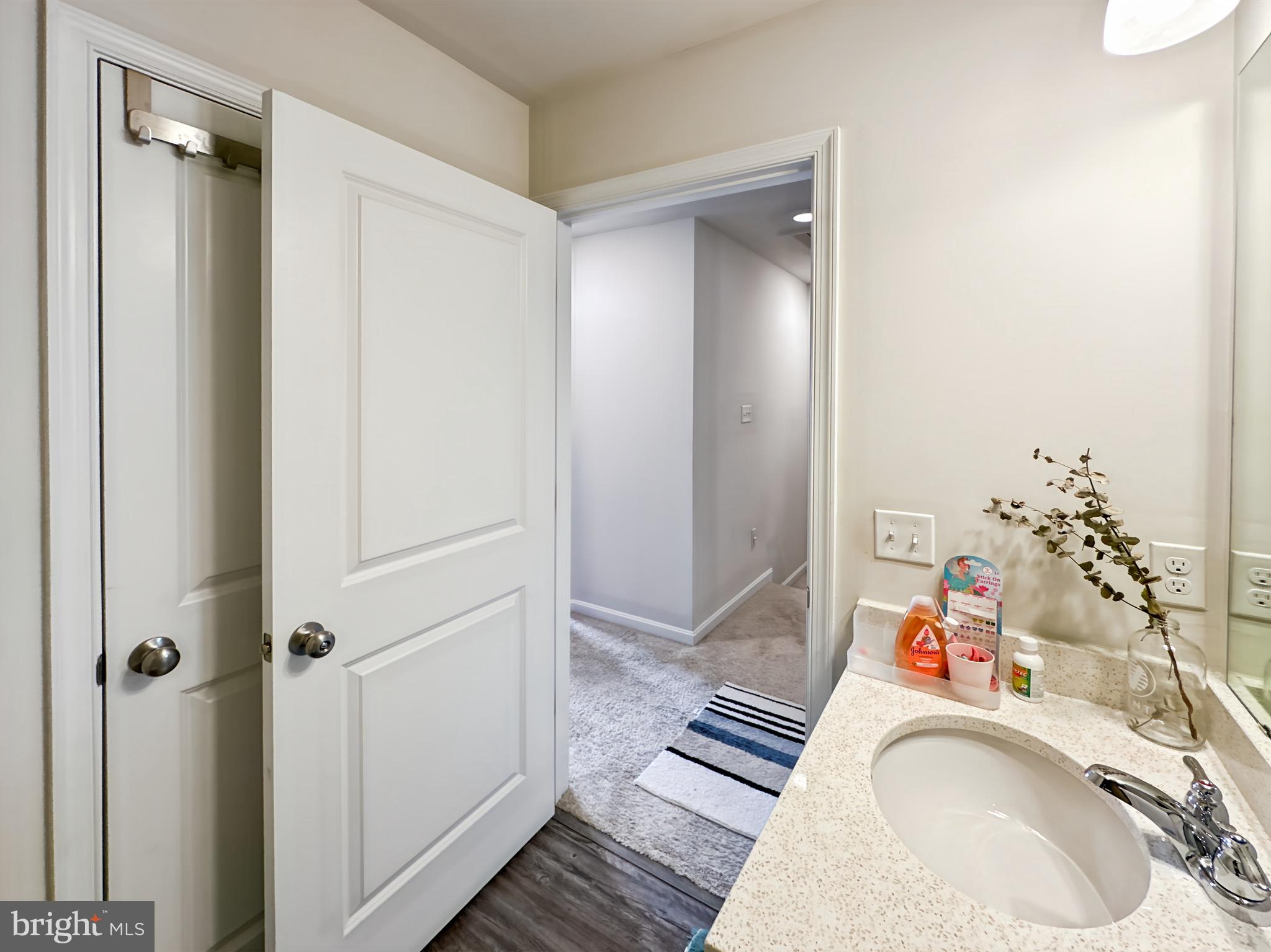 MEDFIELD - Residential Lease