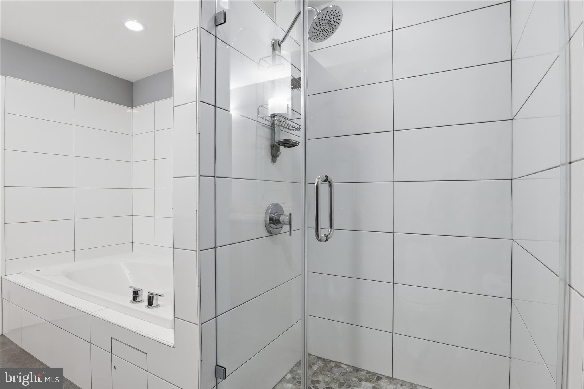 LOCUST POINT - Residential