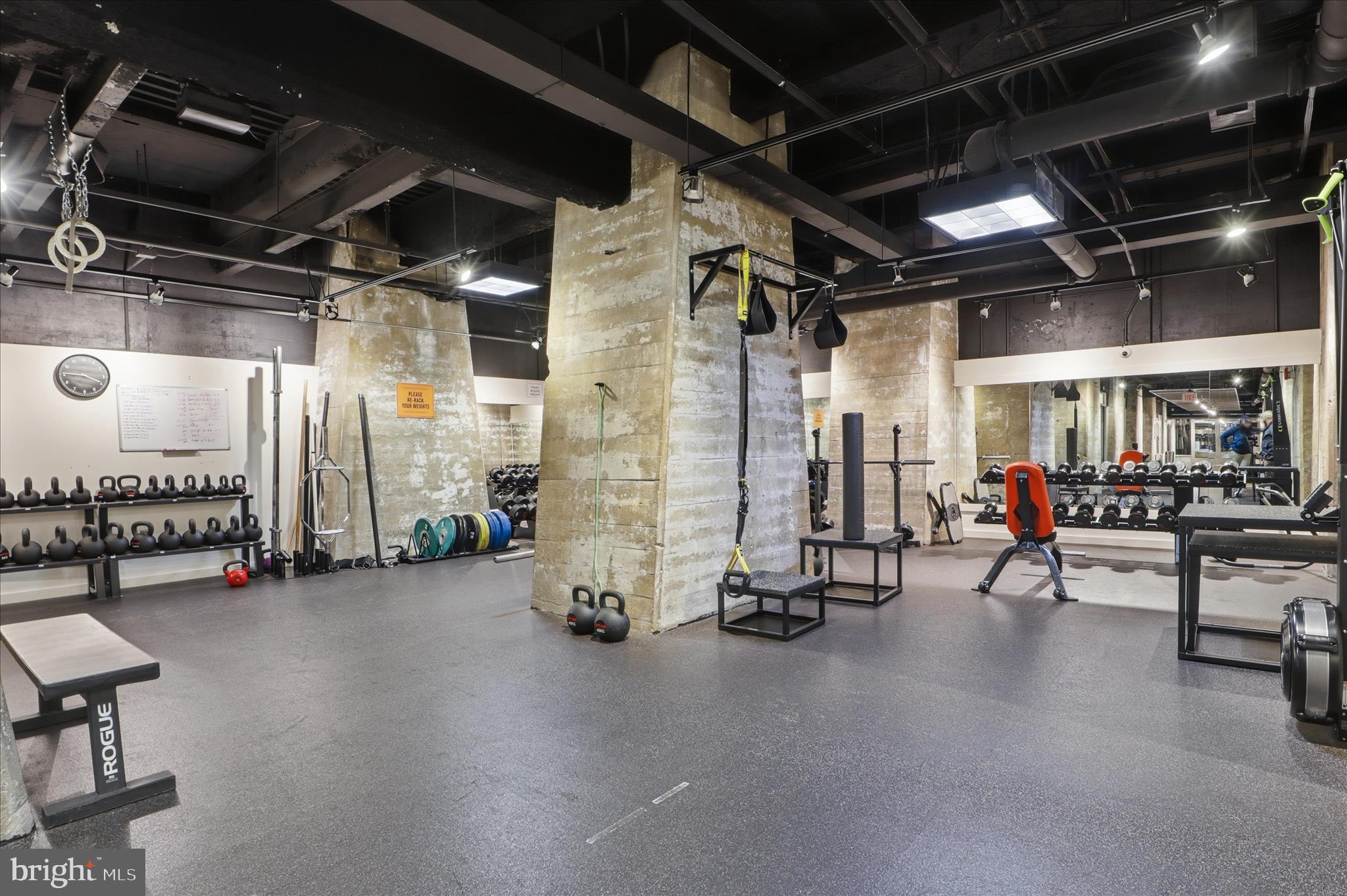 LOCUST POINT - Residential