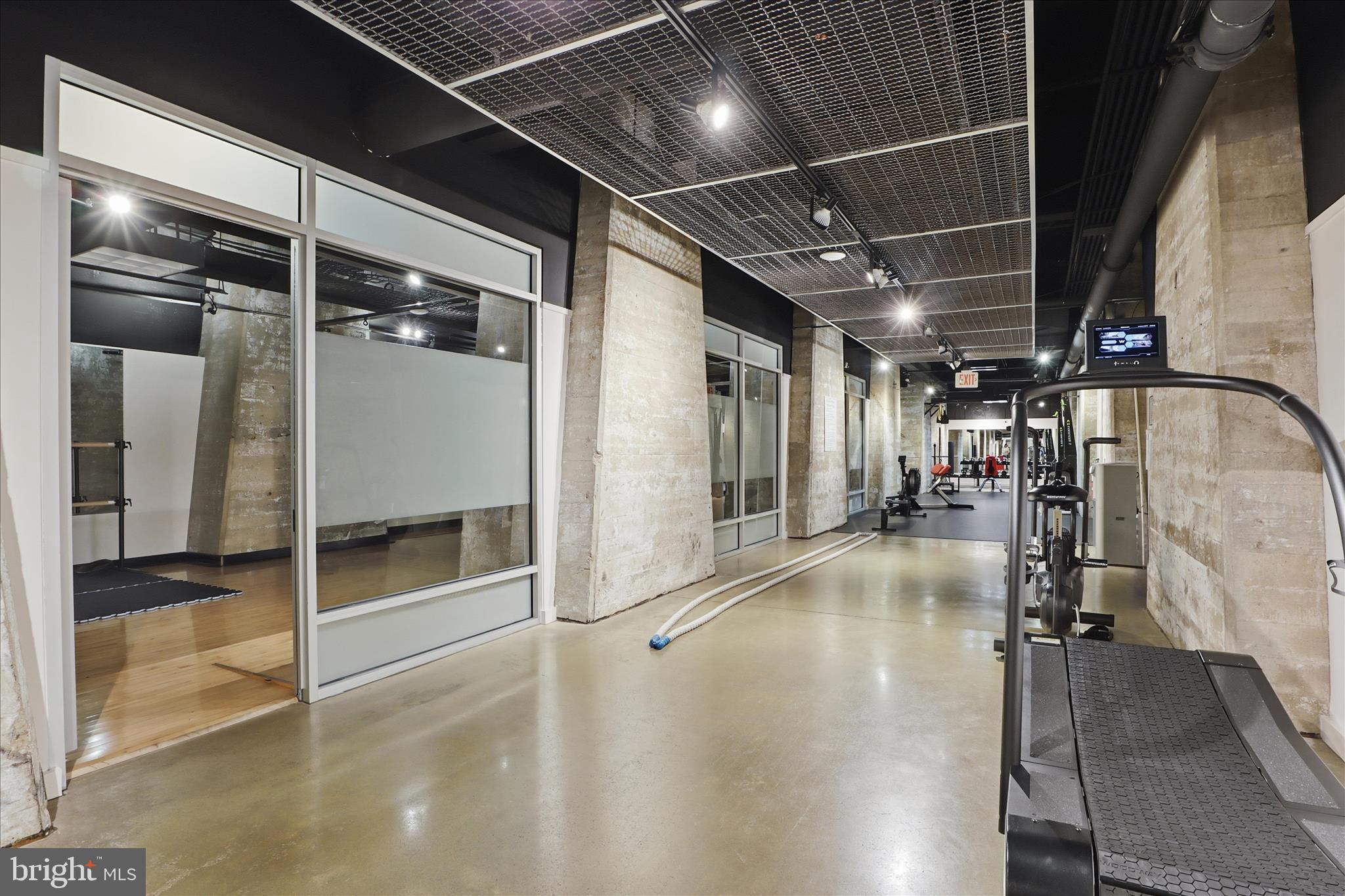 LOCUST POINT - Residential