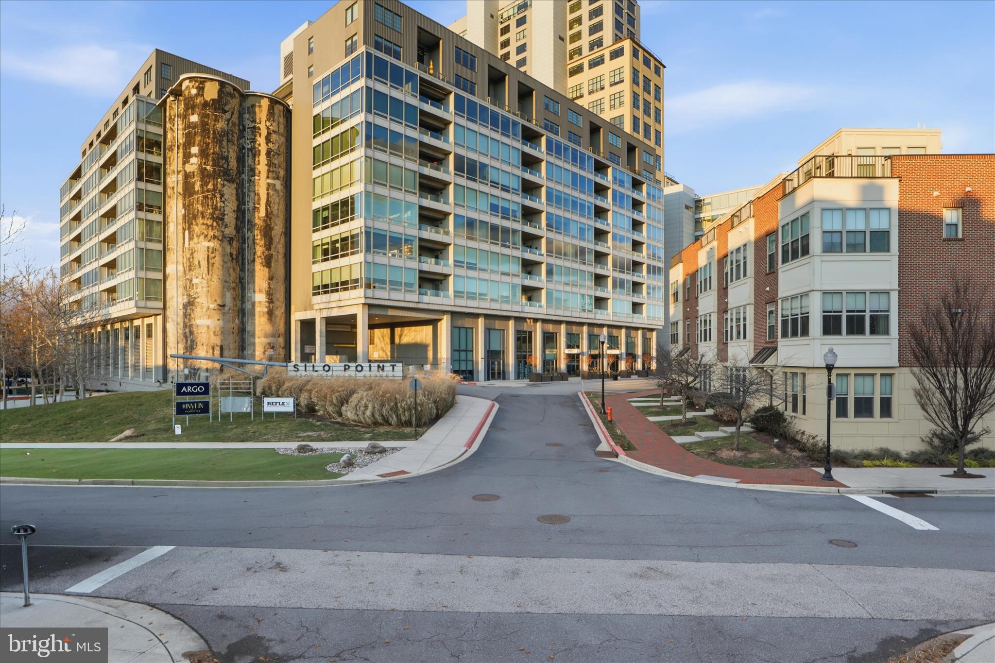 LOCUST POINT - Residential