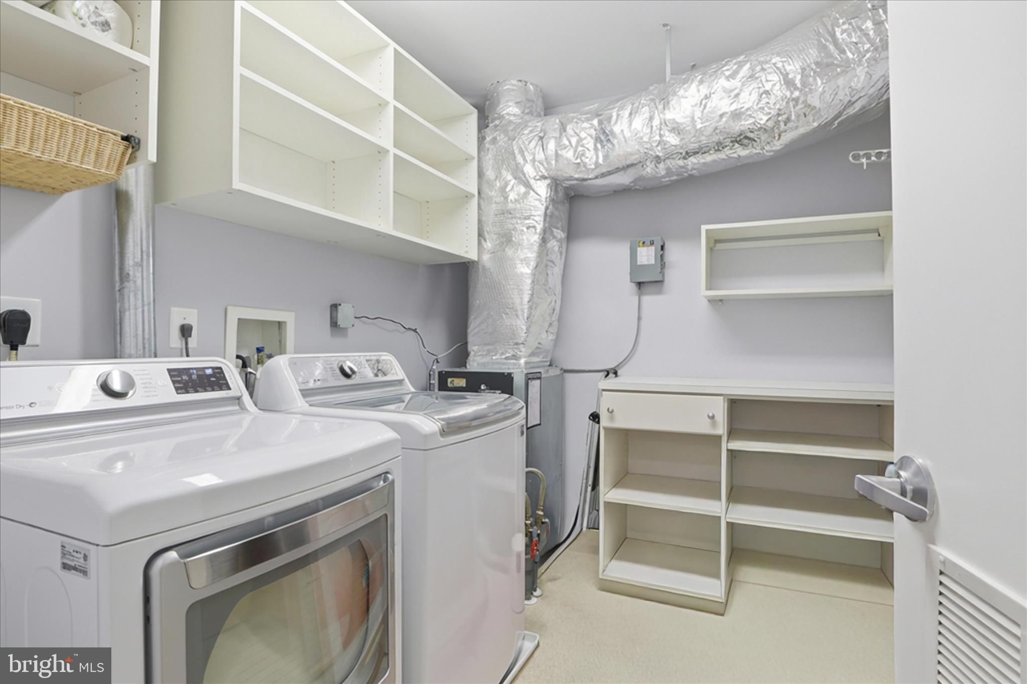 LOCUST POINT - Residential