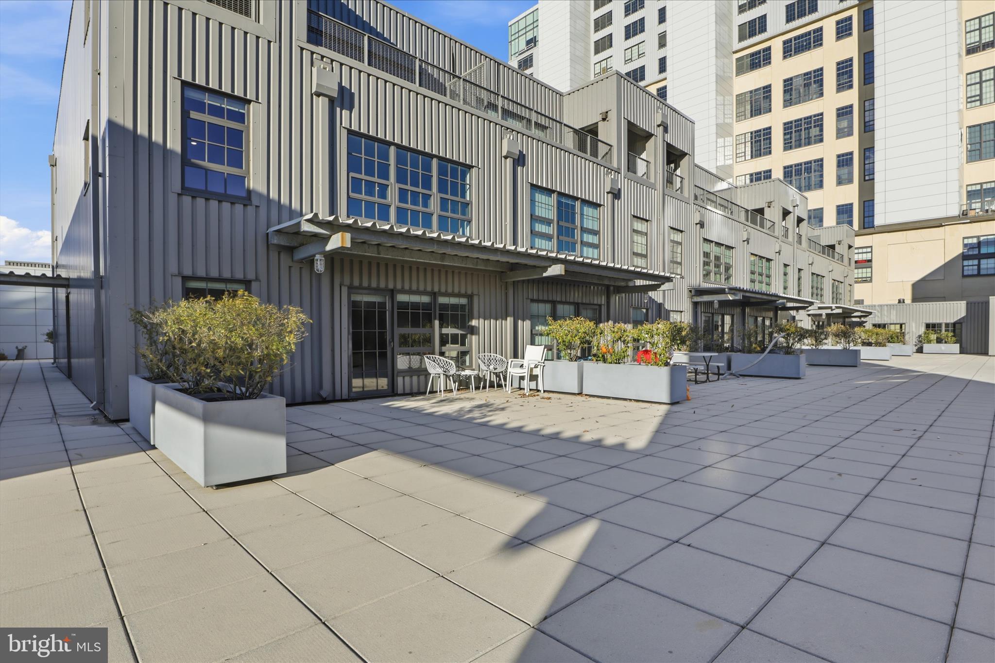 LOCUST POINT - Residential