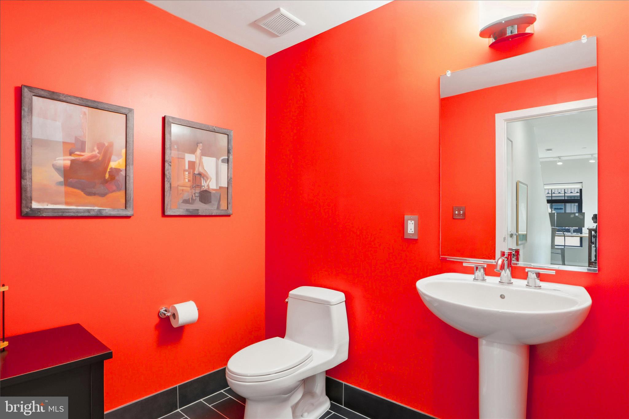 LOCUST POINT - Residential