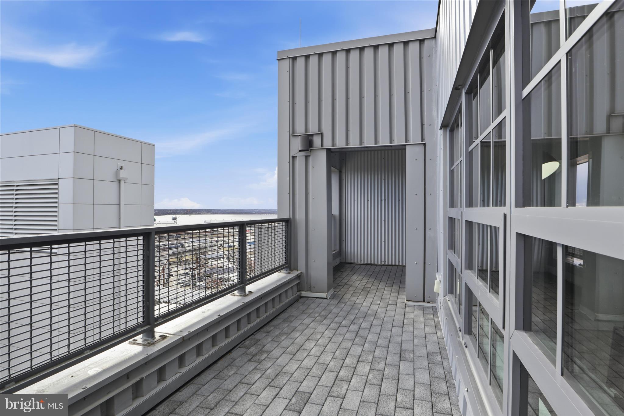 LOCUST POINT - Residential