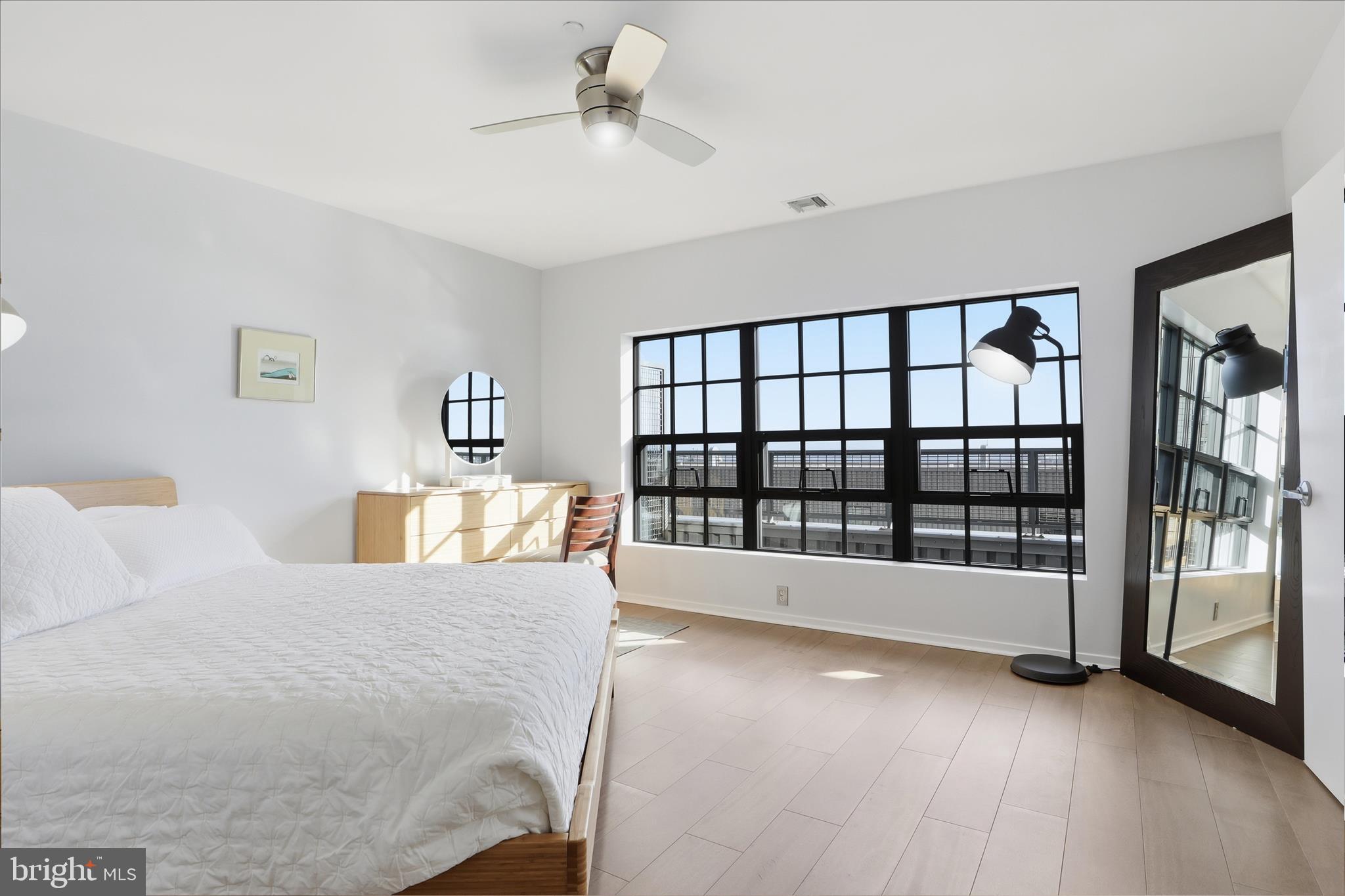 LOCUST POINT - Residential