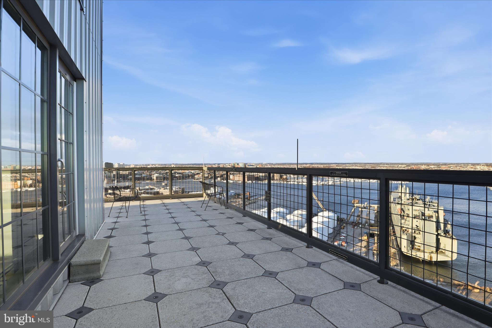 LOCUST POINT - Residential