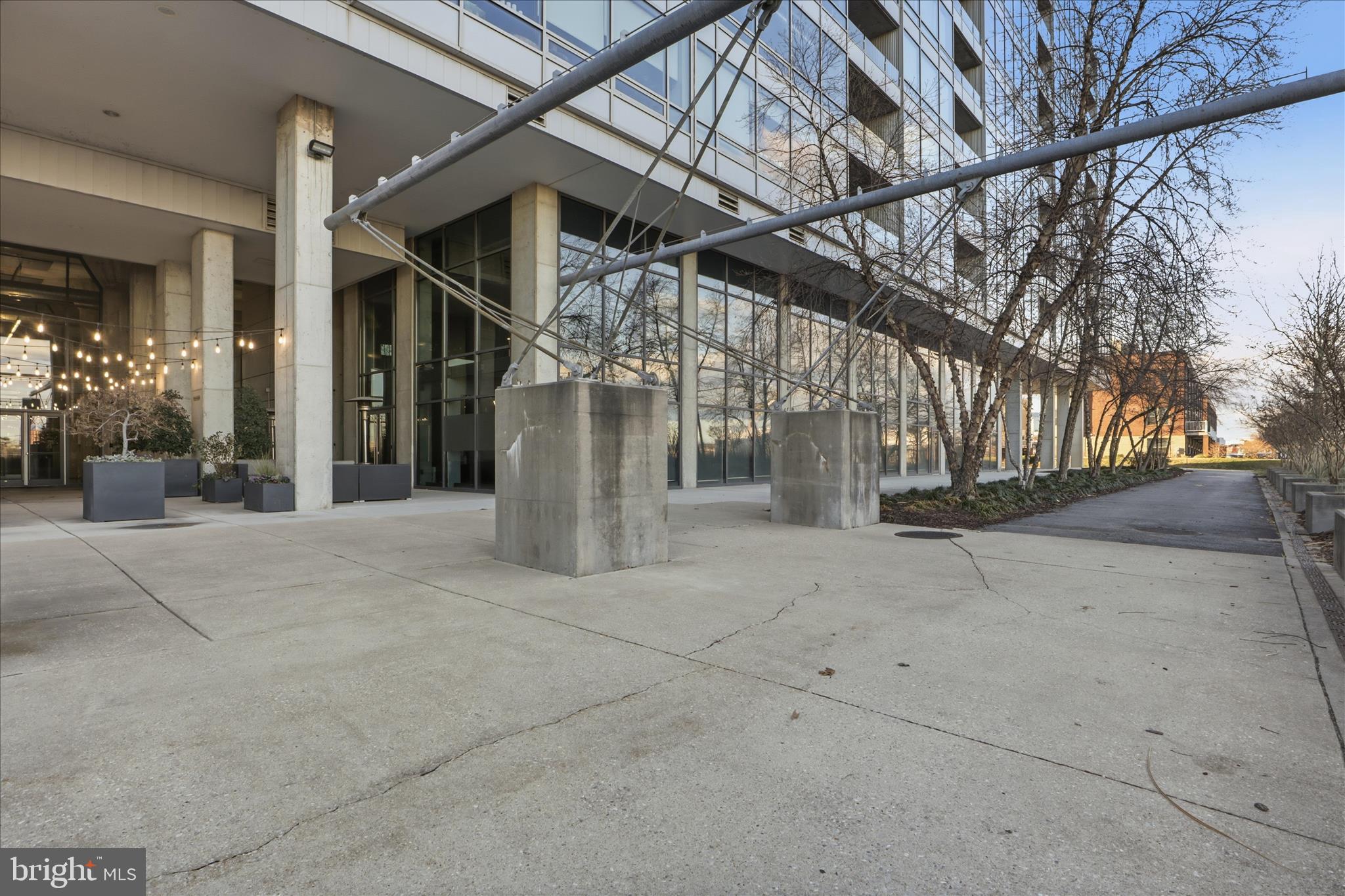 LOCUST POINT - Residential