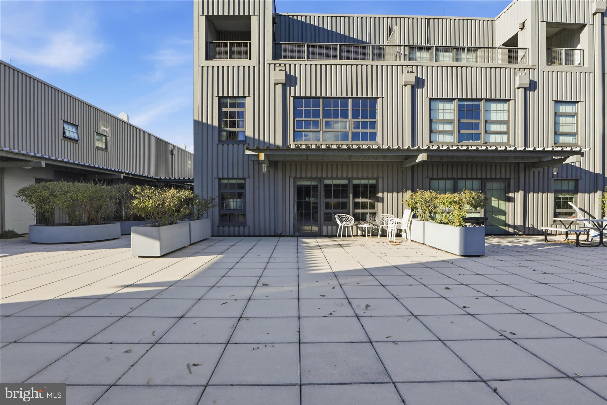 LOCUST POINT - Residential