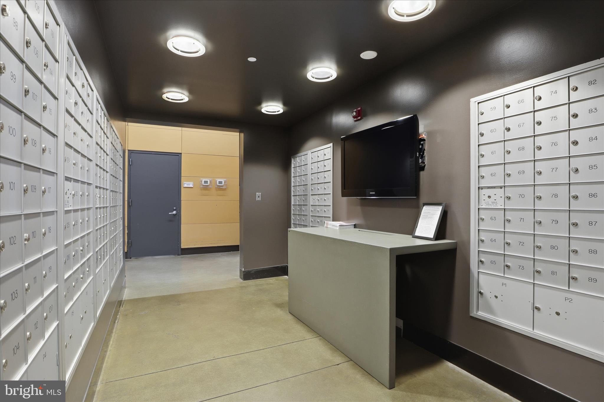 LOCUST POINT - Residential