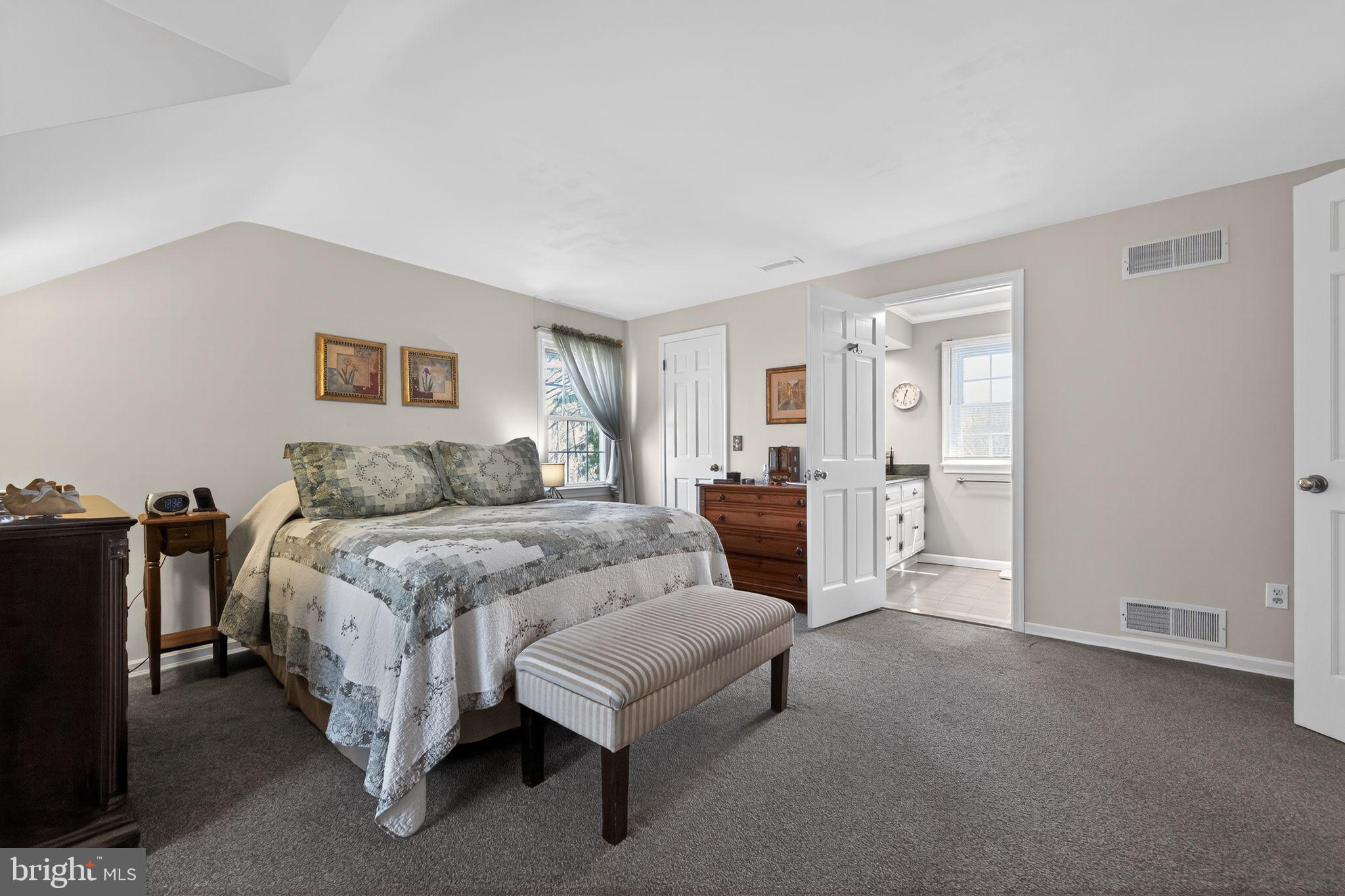 MEADOWBROOK - Residential