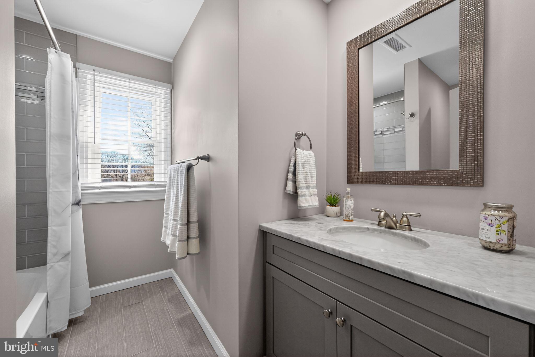 MEADOWBROOK - Residential