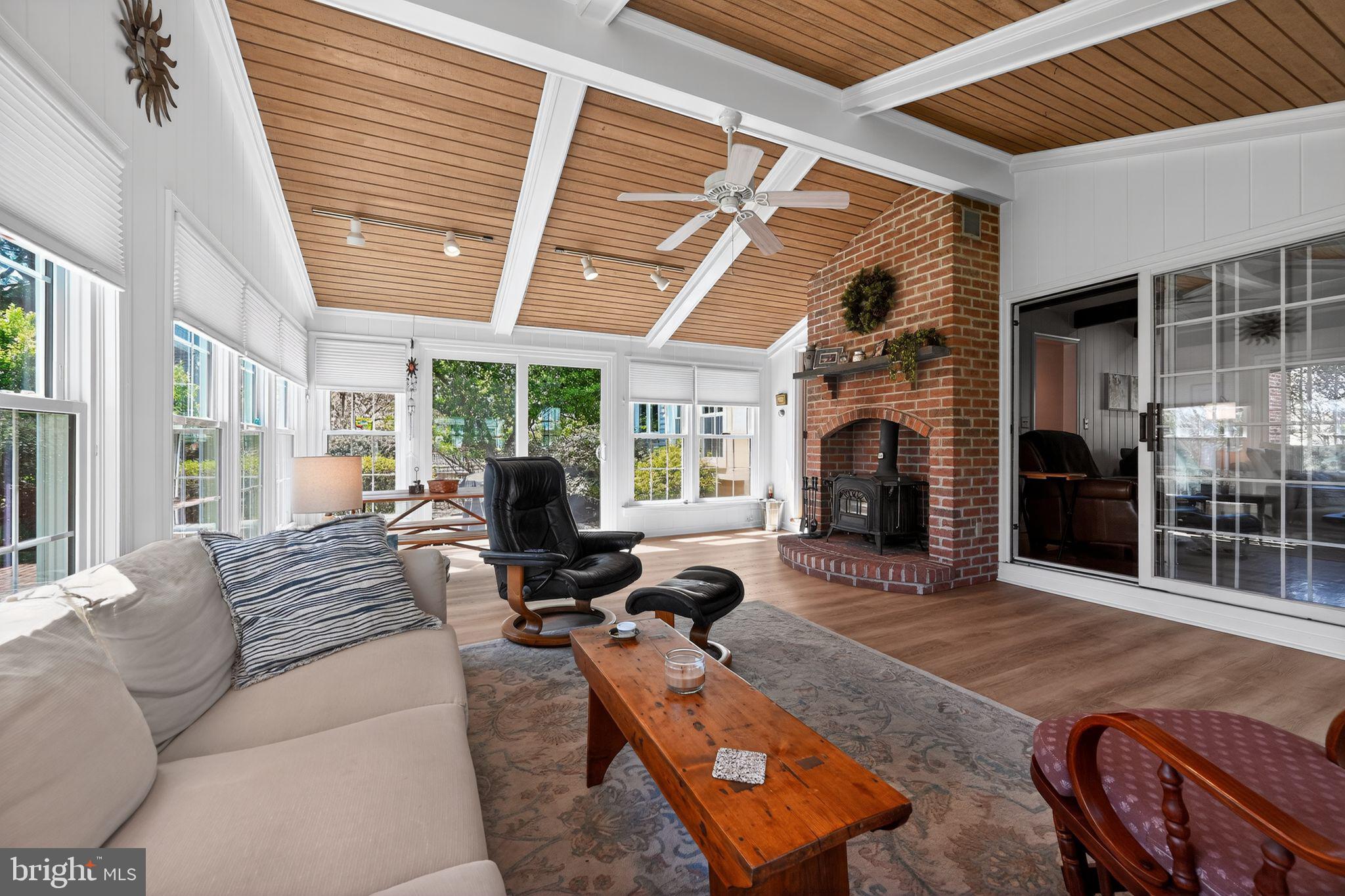 MEADOWBROOK - Residential