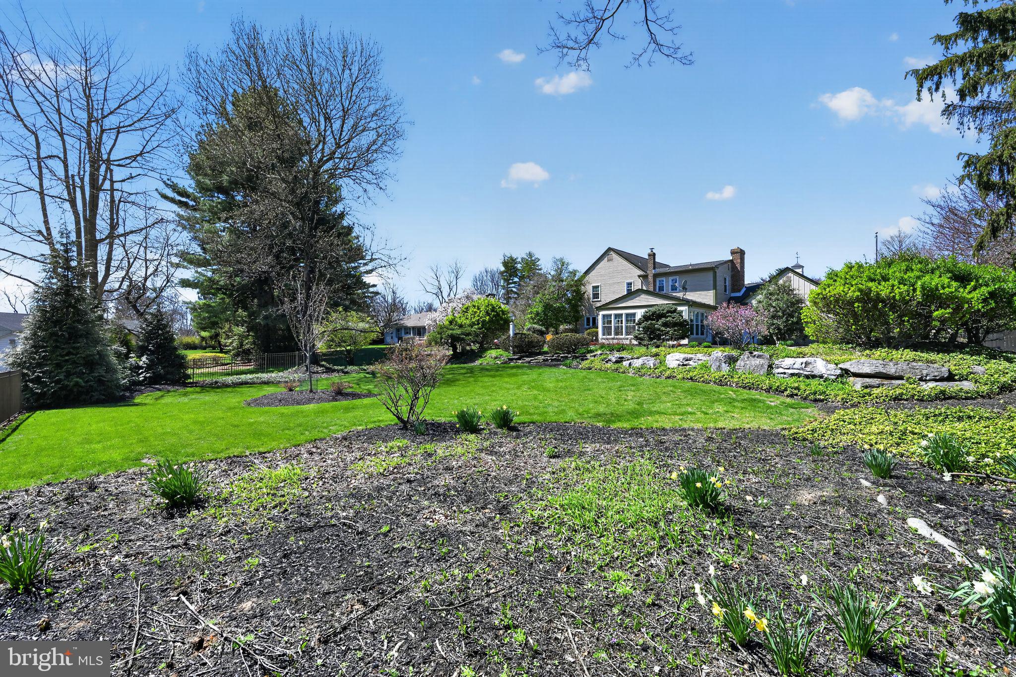 MEADOWBROOK - Residential