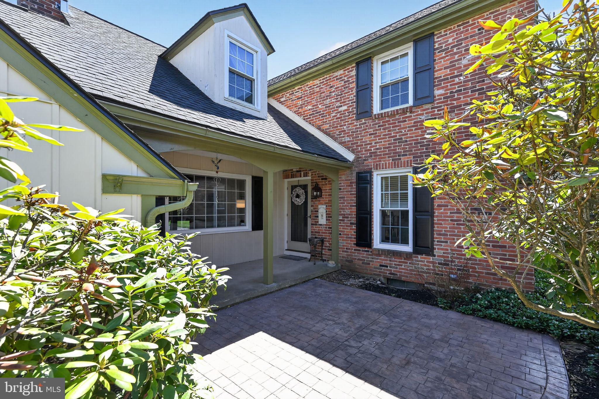 MEADOWBROOK - Residential