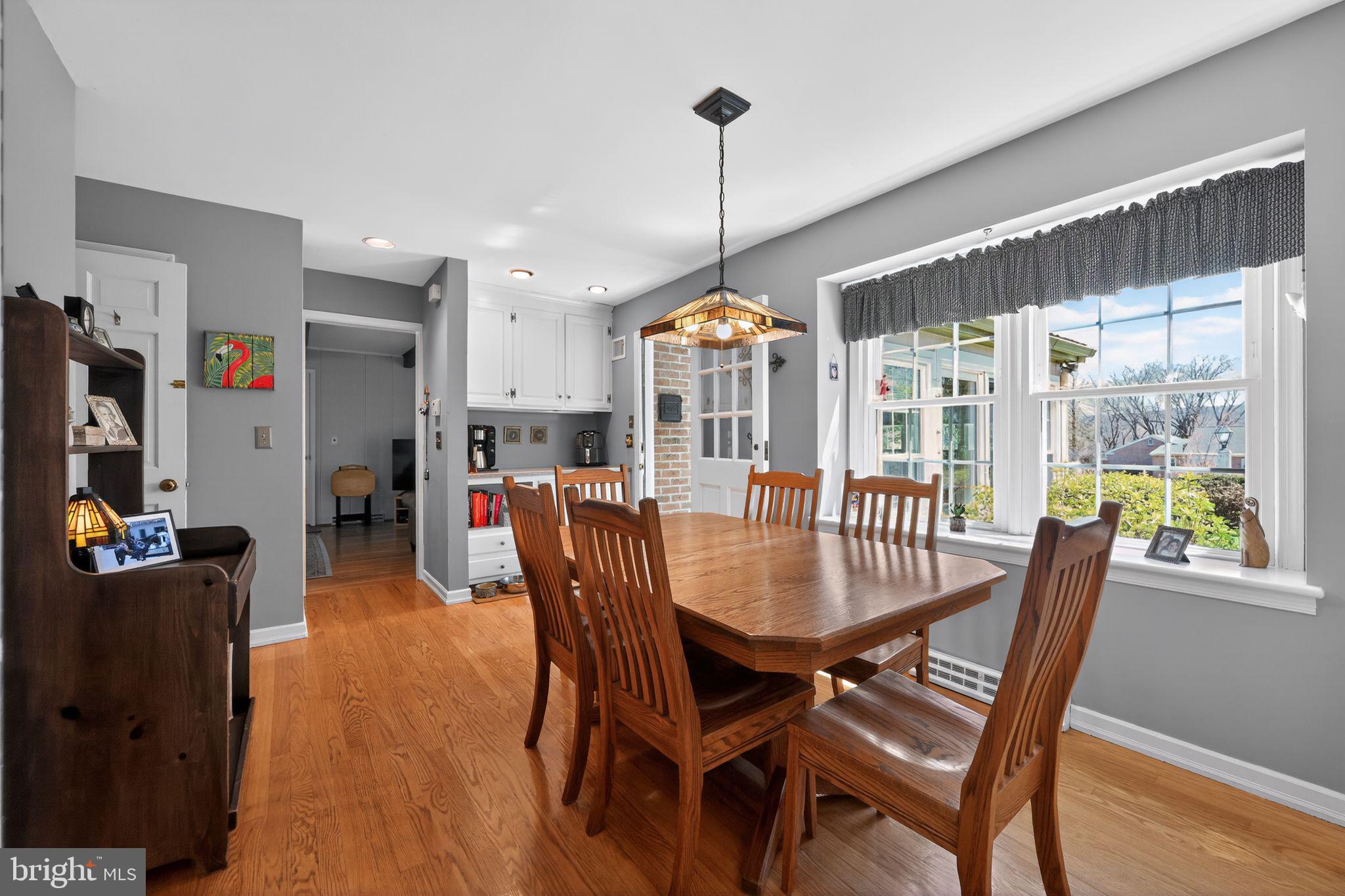 MEADOWBROOK - Residential