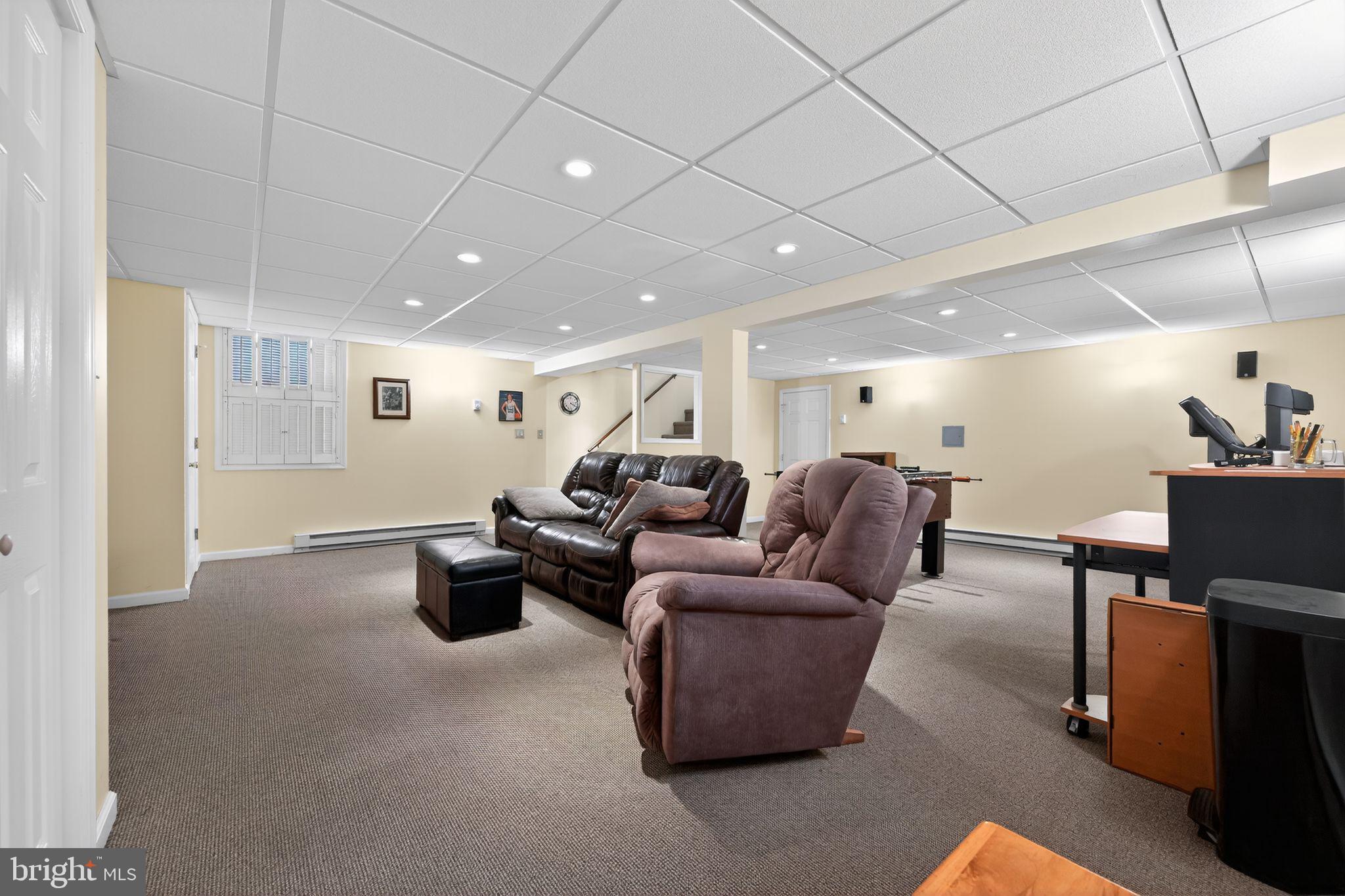 MEADOWBROOK - Residential