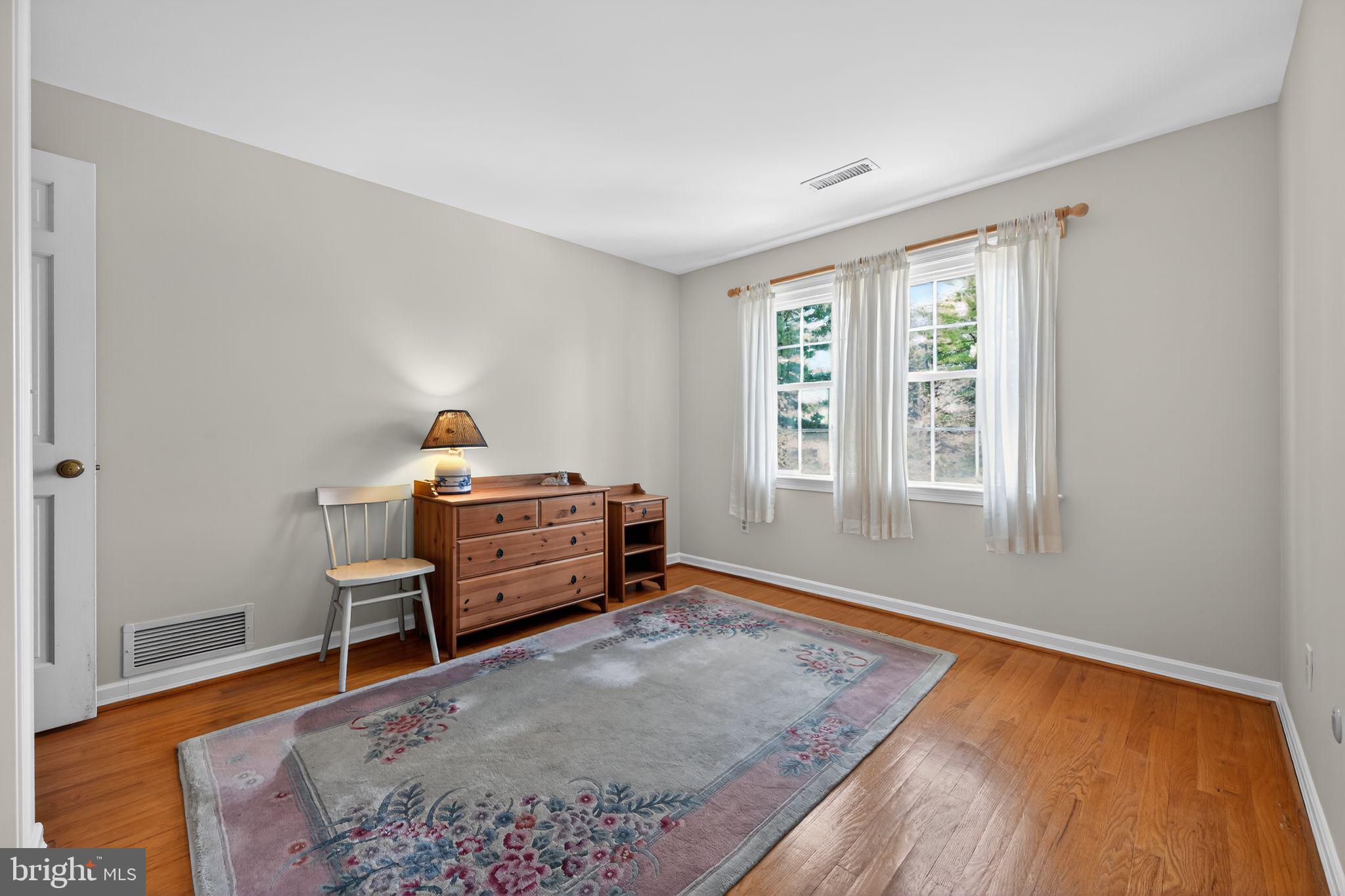 MEADOWBROOK - Residential