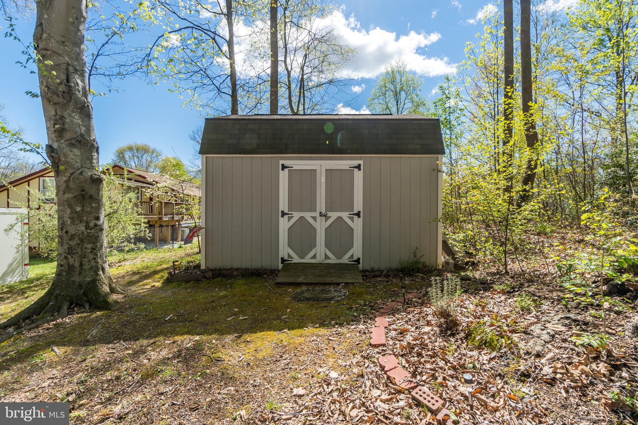 STONEYBROOKE - Residential