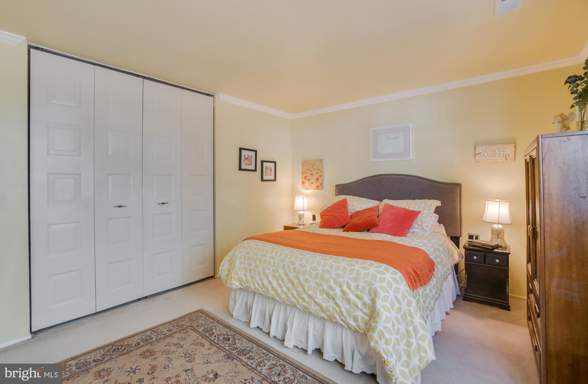 STONEYBROOKE - Residential