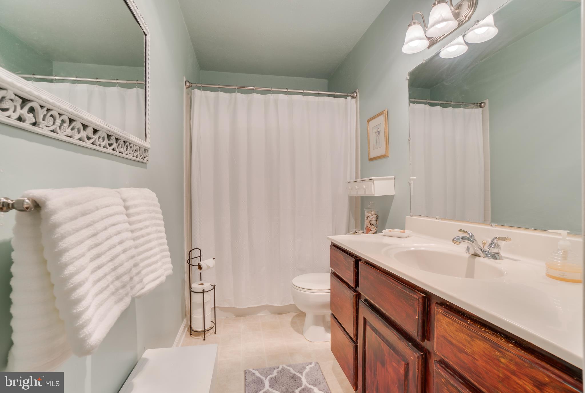 STONEYBROOKE - Residential