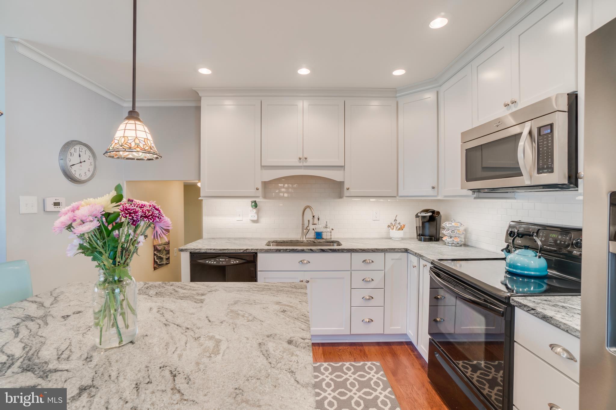 STONEYBROOKE - Residential