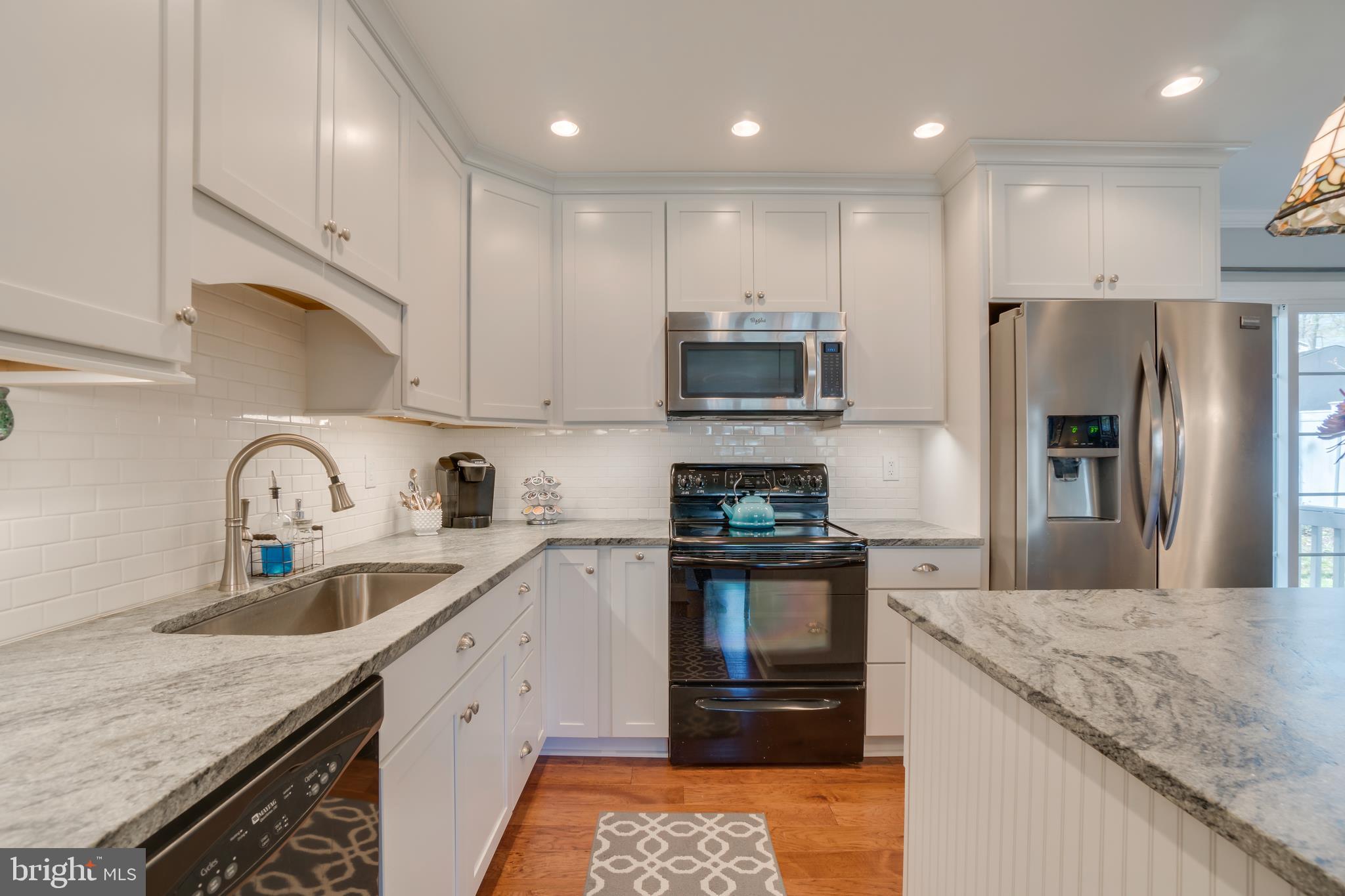 STONEYBROOKE - Residential