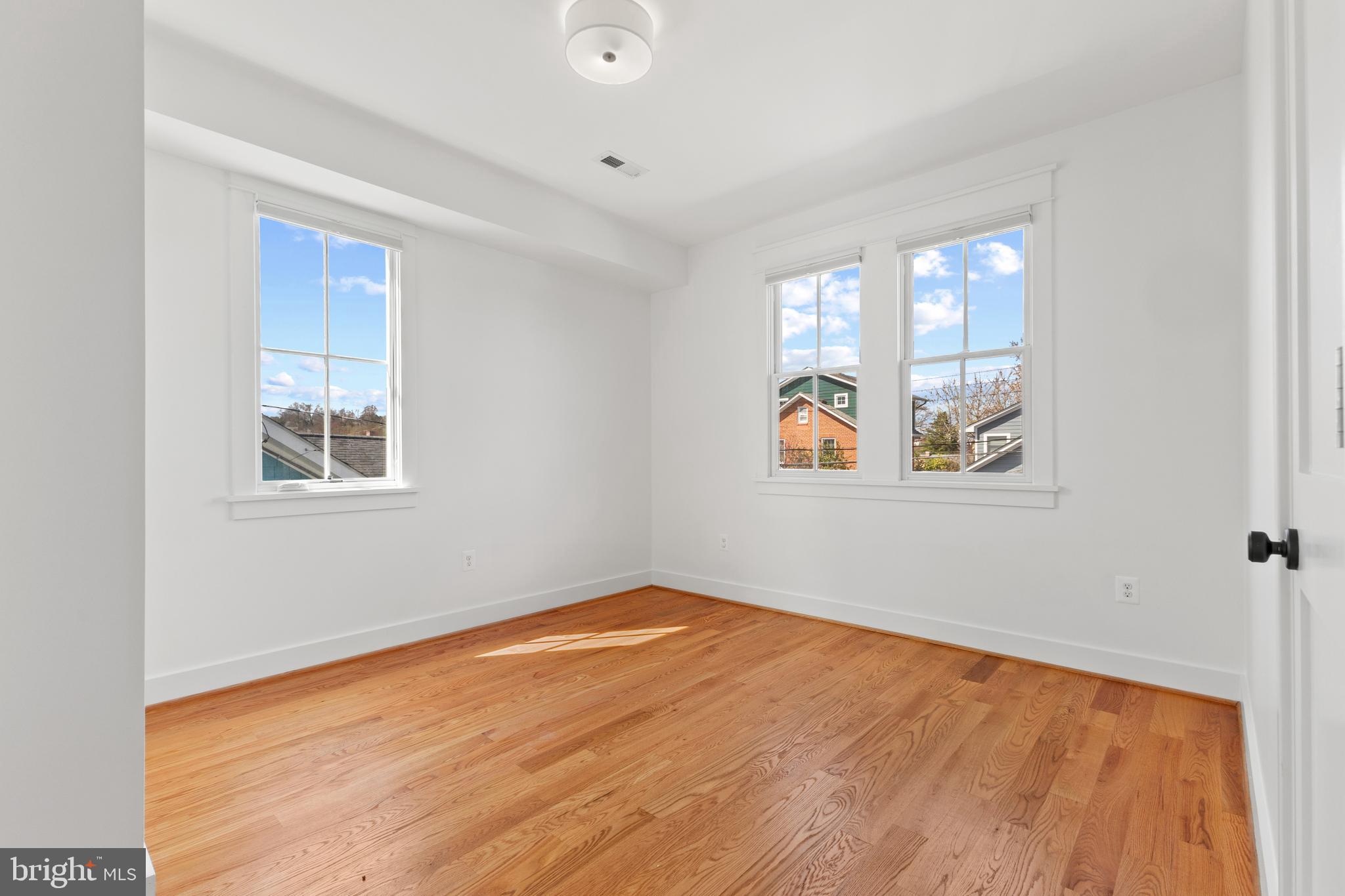 DEL RAY - Residential