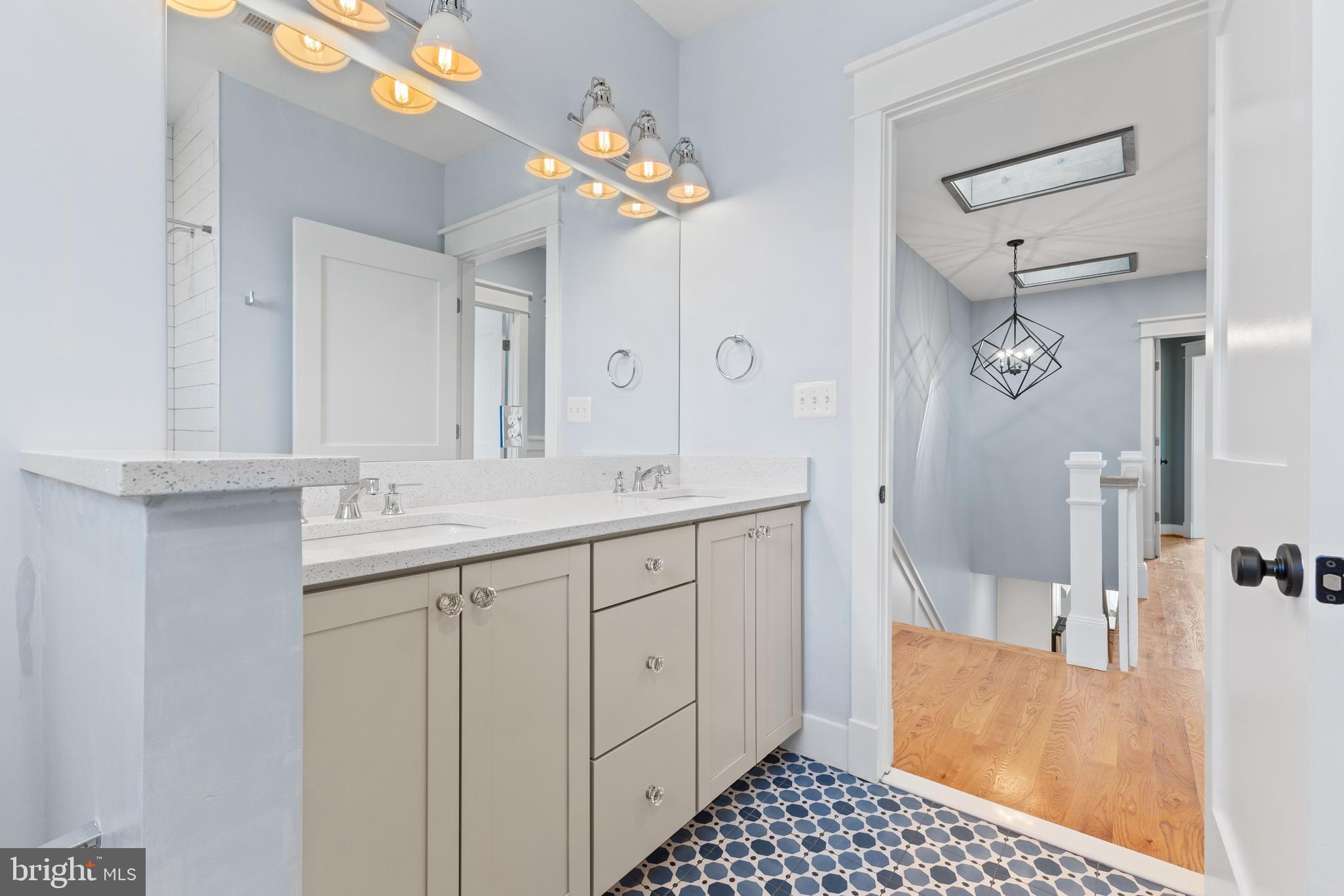 DEL RAY - Residential