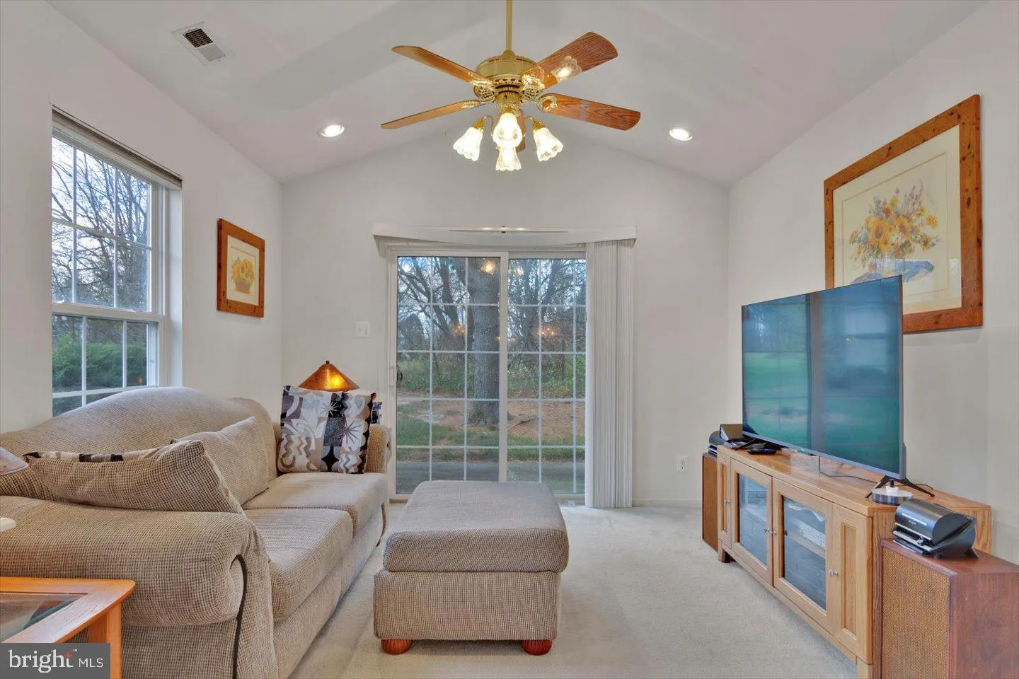 Sewell, New Jersey 08080, United States, 2 Bedrooms Bedrooms, ,2 BathroomsBathrooms,Residential,Active,244476