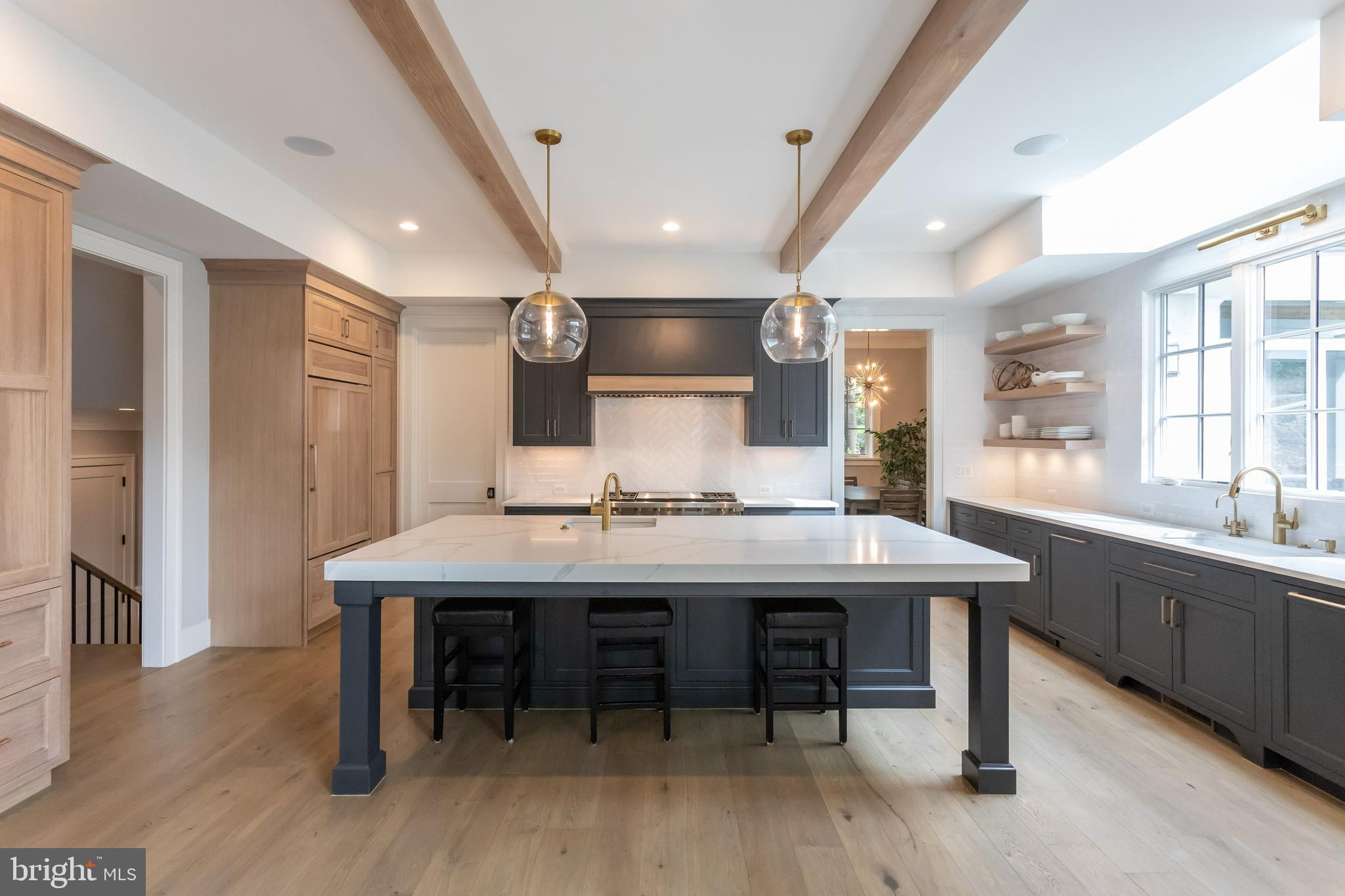 LYON VILLAGE - Residential