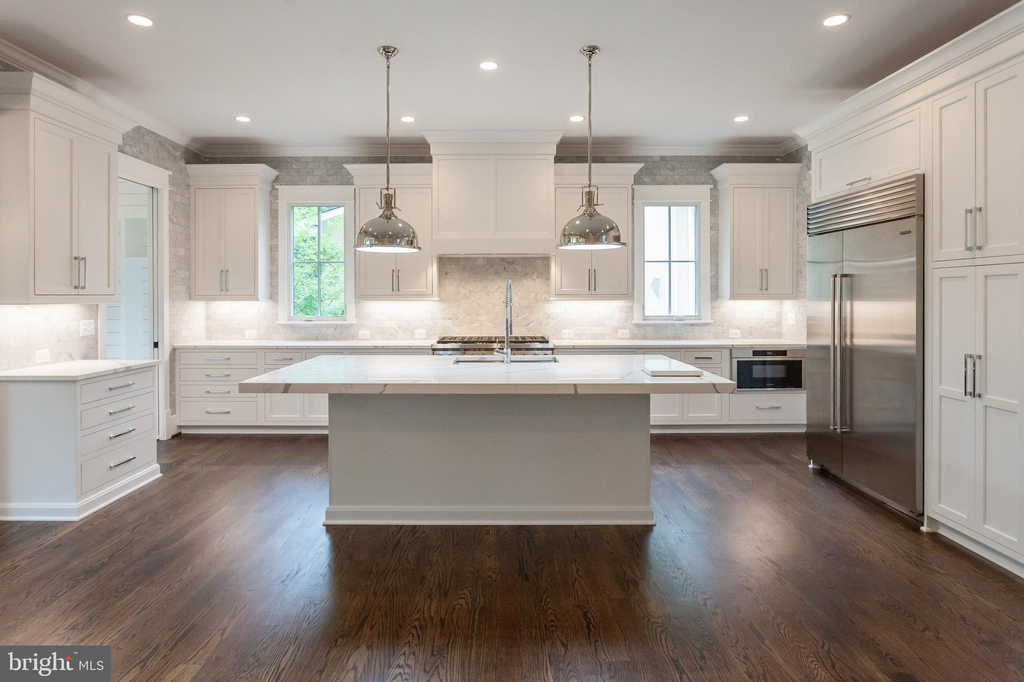 LYON VILLAGE - Residential