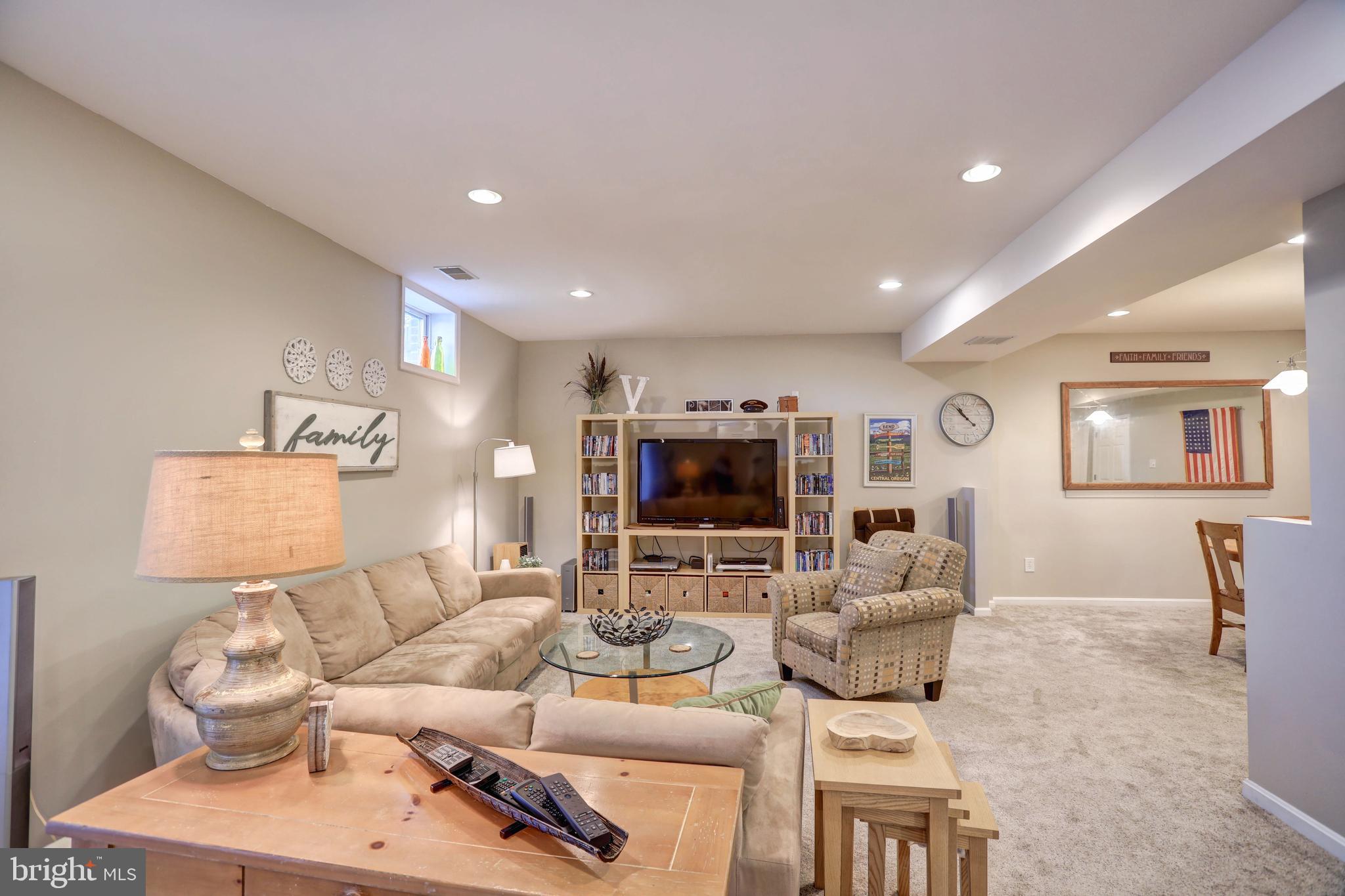 LANSDOWNE ON THE POTOMAC - Residential