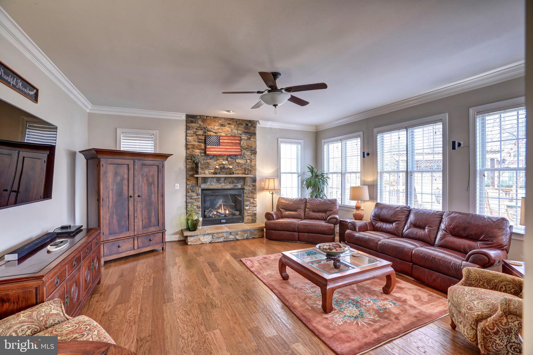 LANSDOWNE ON THE POTOMAC - Residential