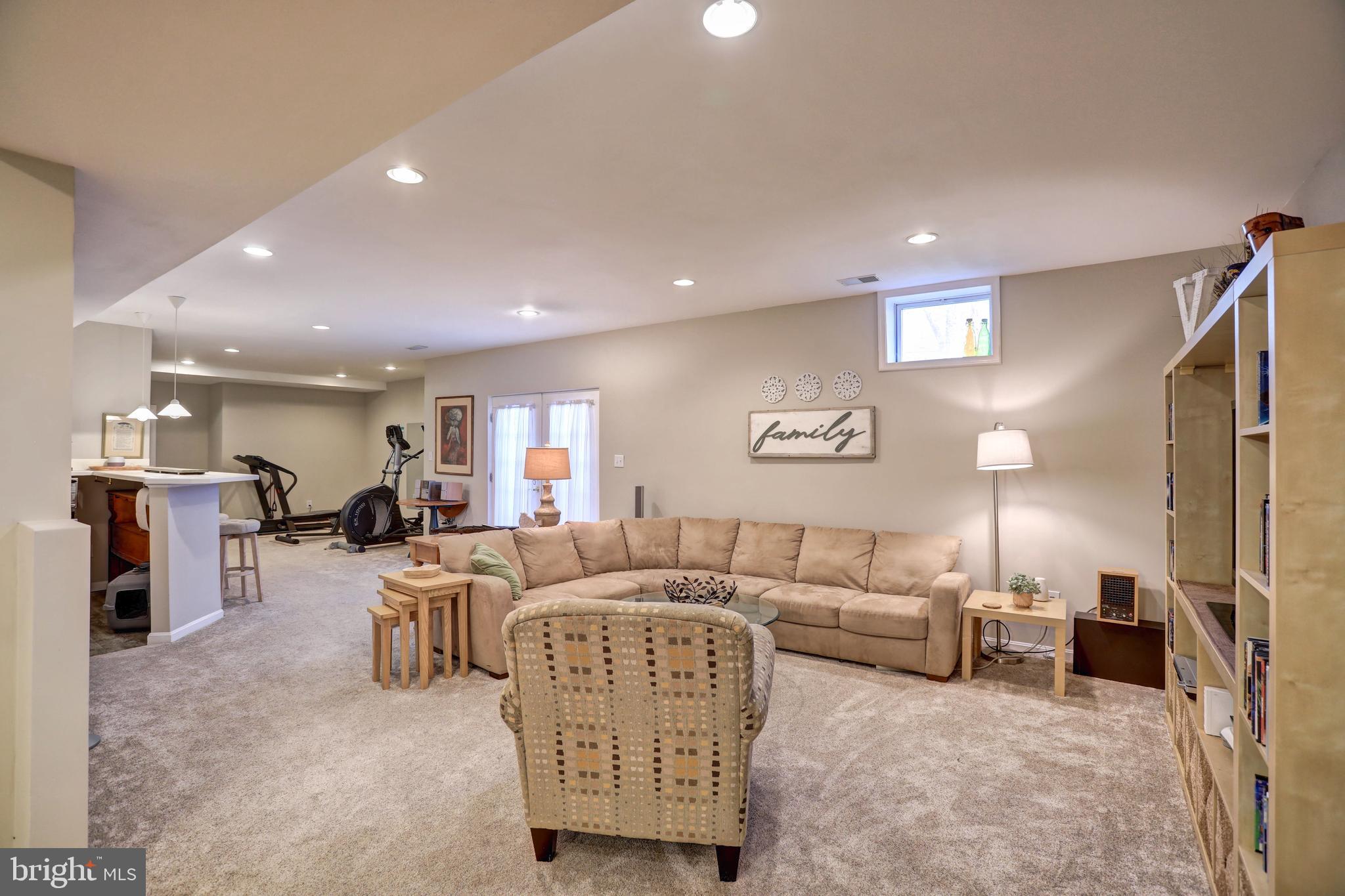 LANSDOWNE ON THE POTOMAC - Residential